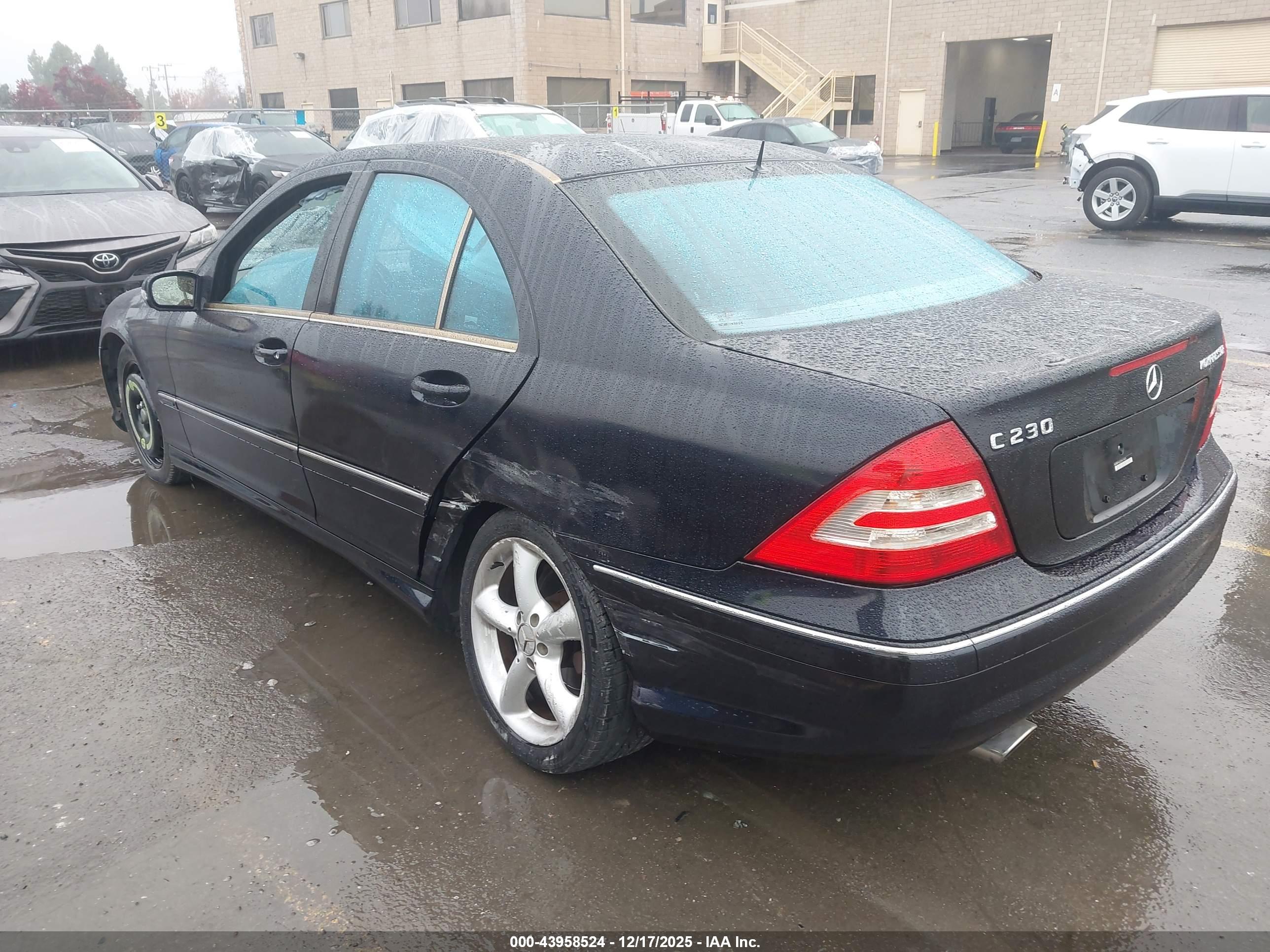 MERCEDES-BENZ C image 3