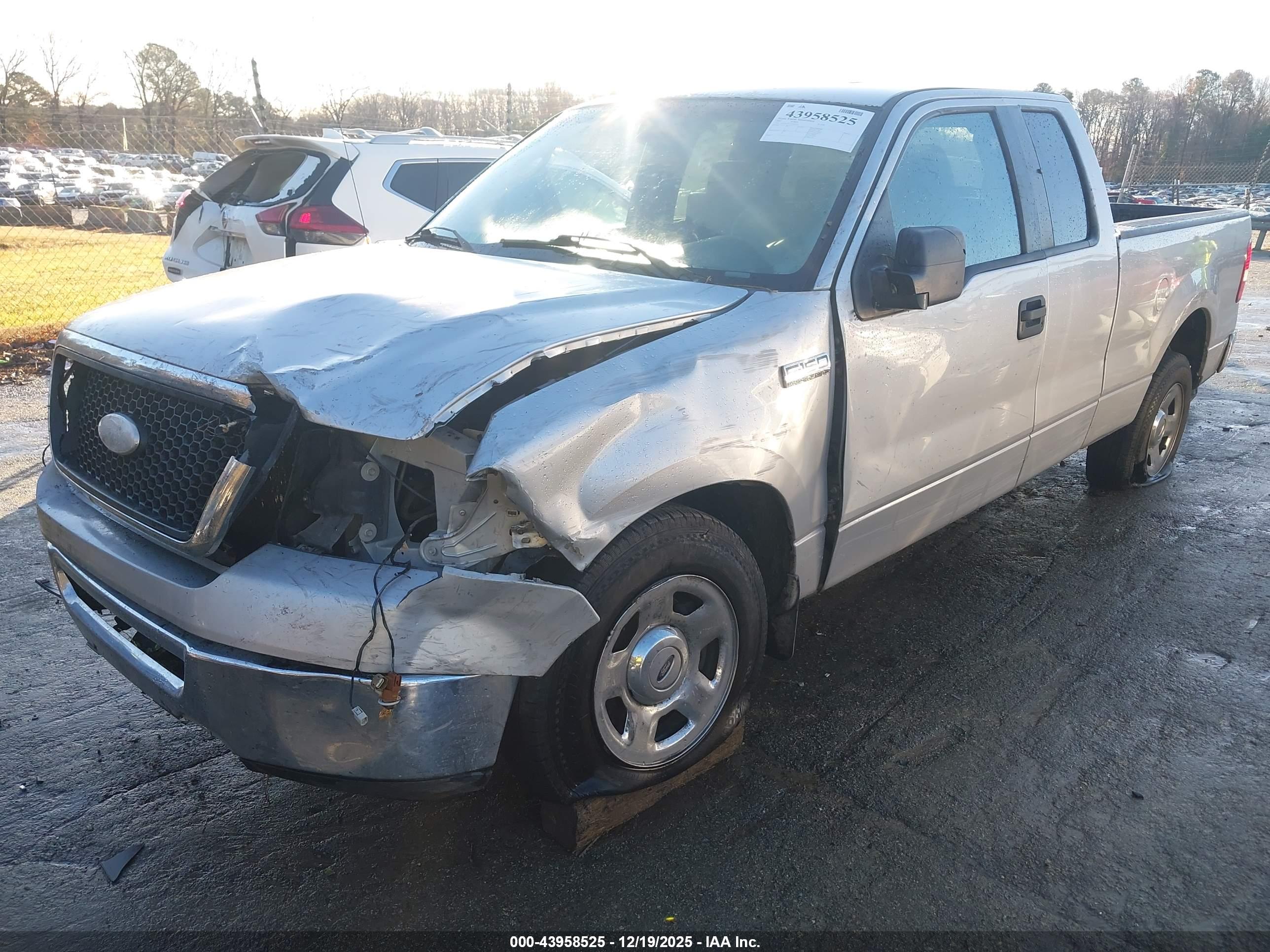 FORD F-150 image 2
