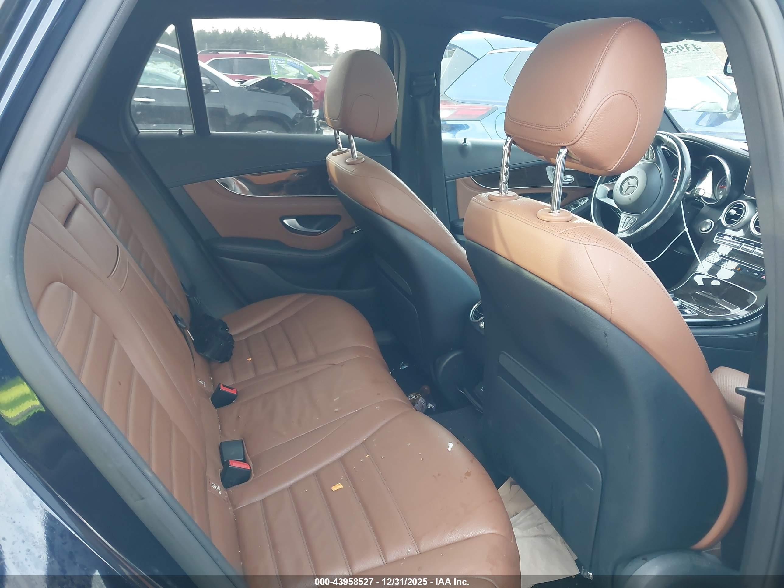 MERCEDES-BENZ GLC image 8