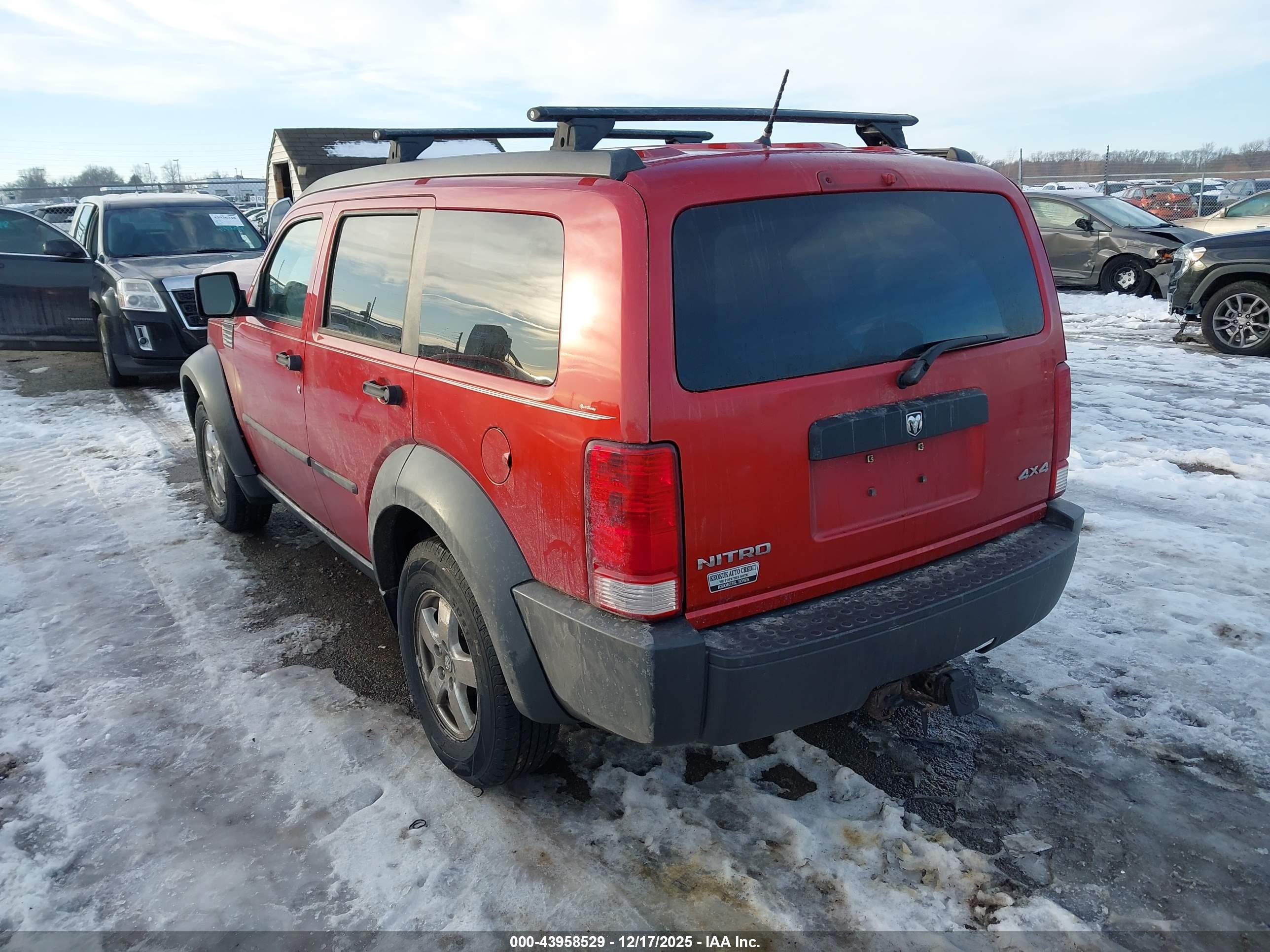 DODGE NITRO image 3