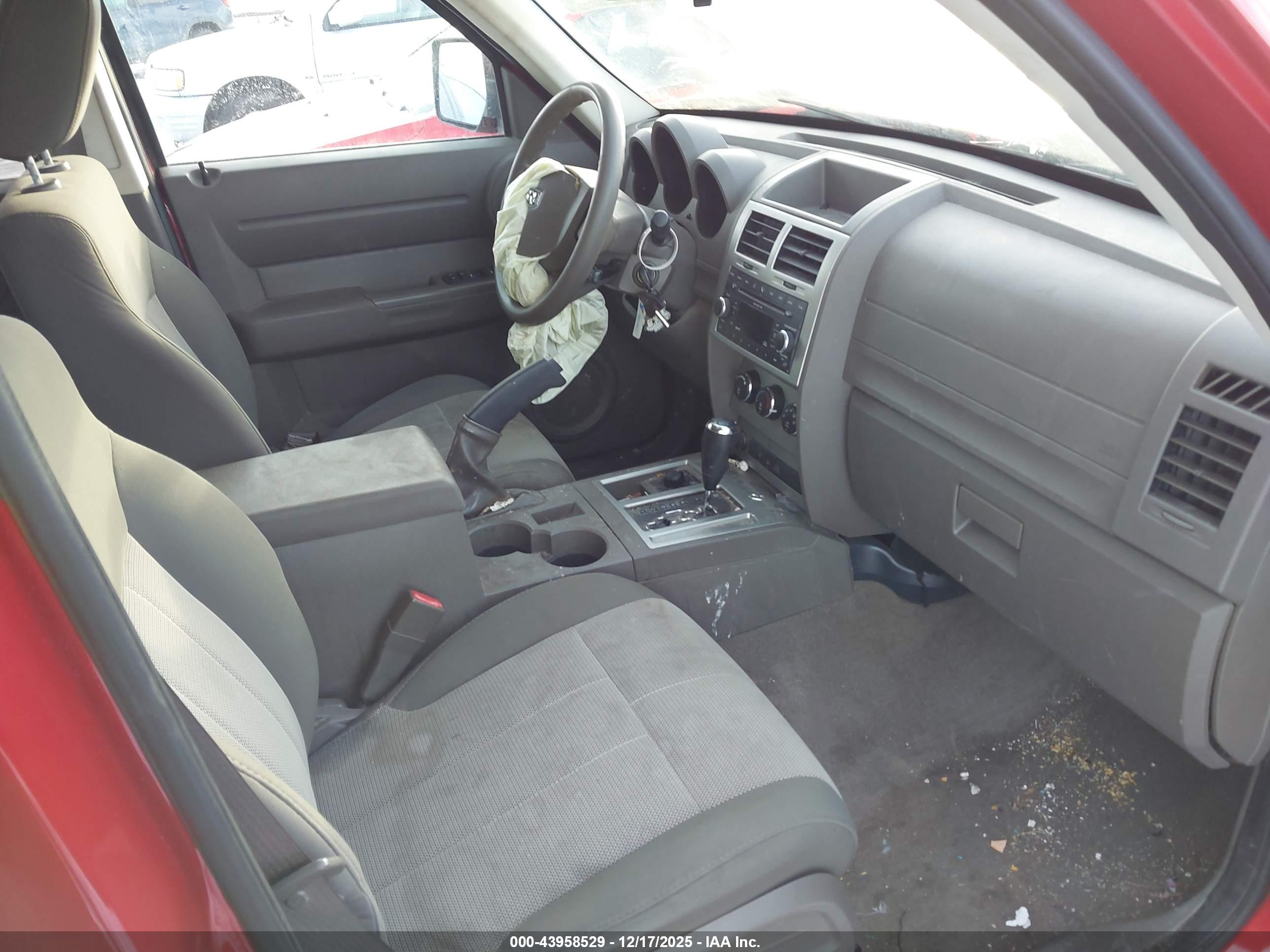 DODGE NITRO image 5