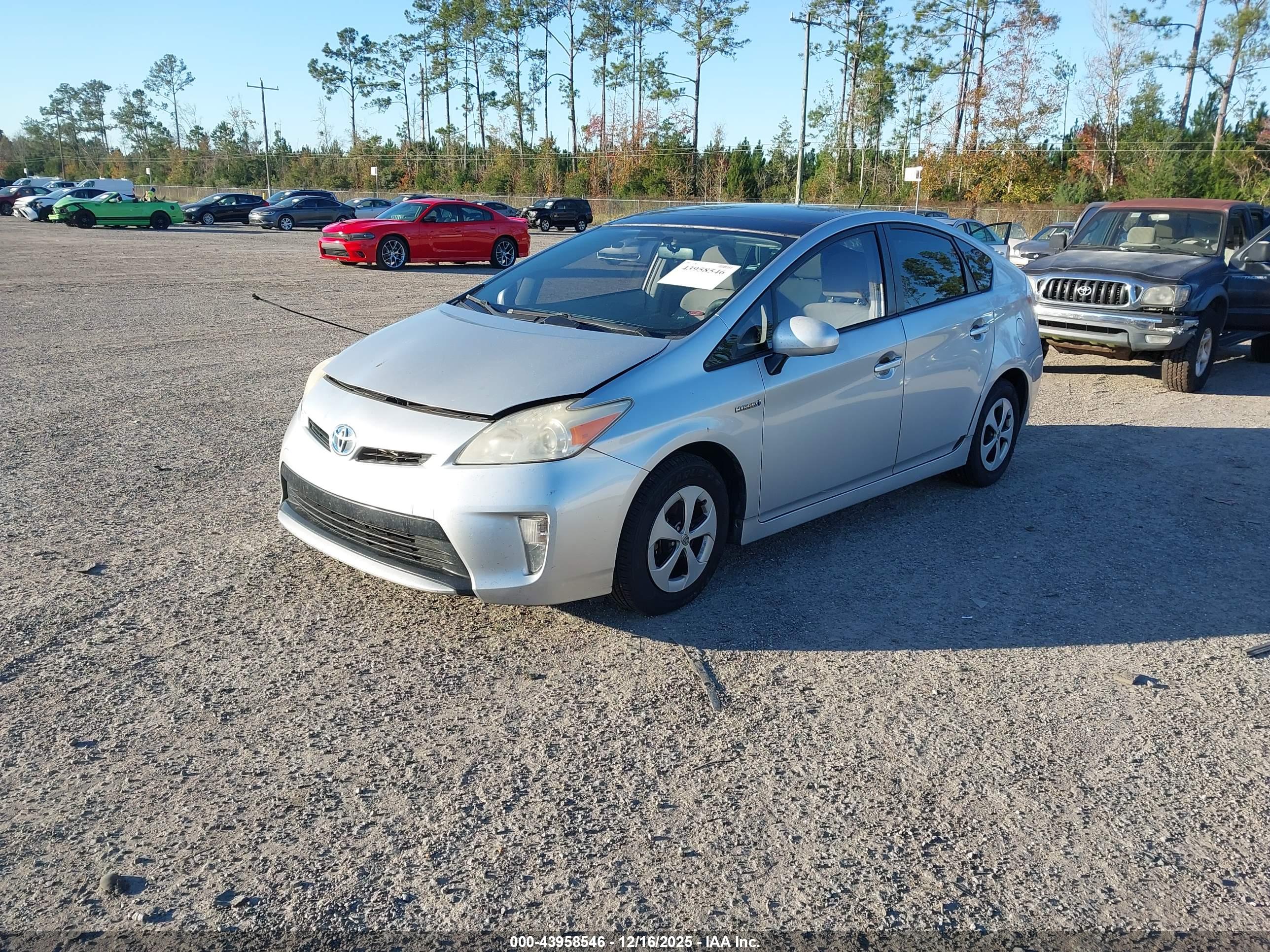 TOYOTA PRIUS image 2