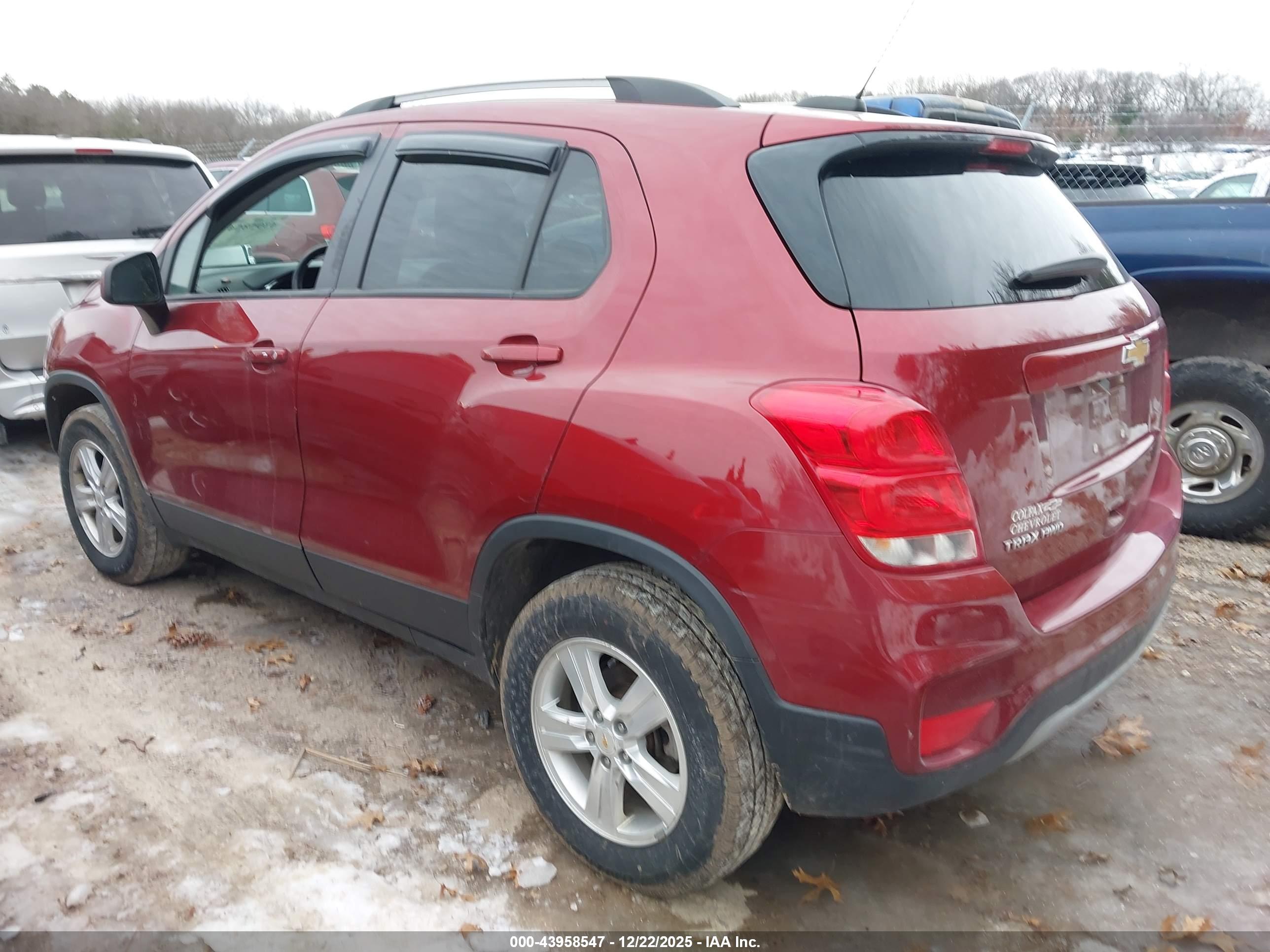 CHEVROLET TRAX image 3