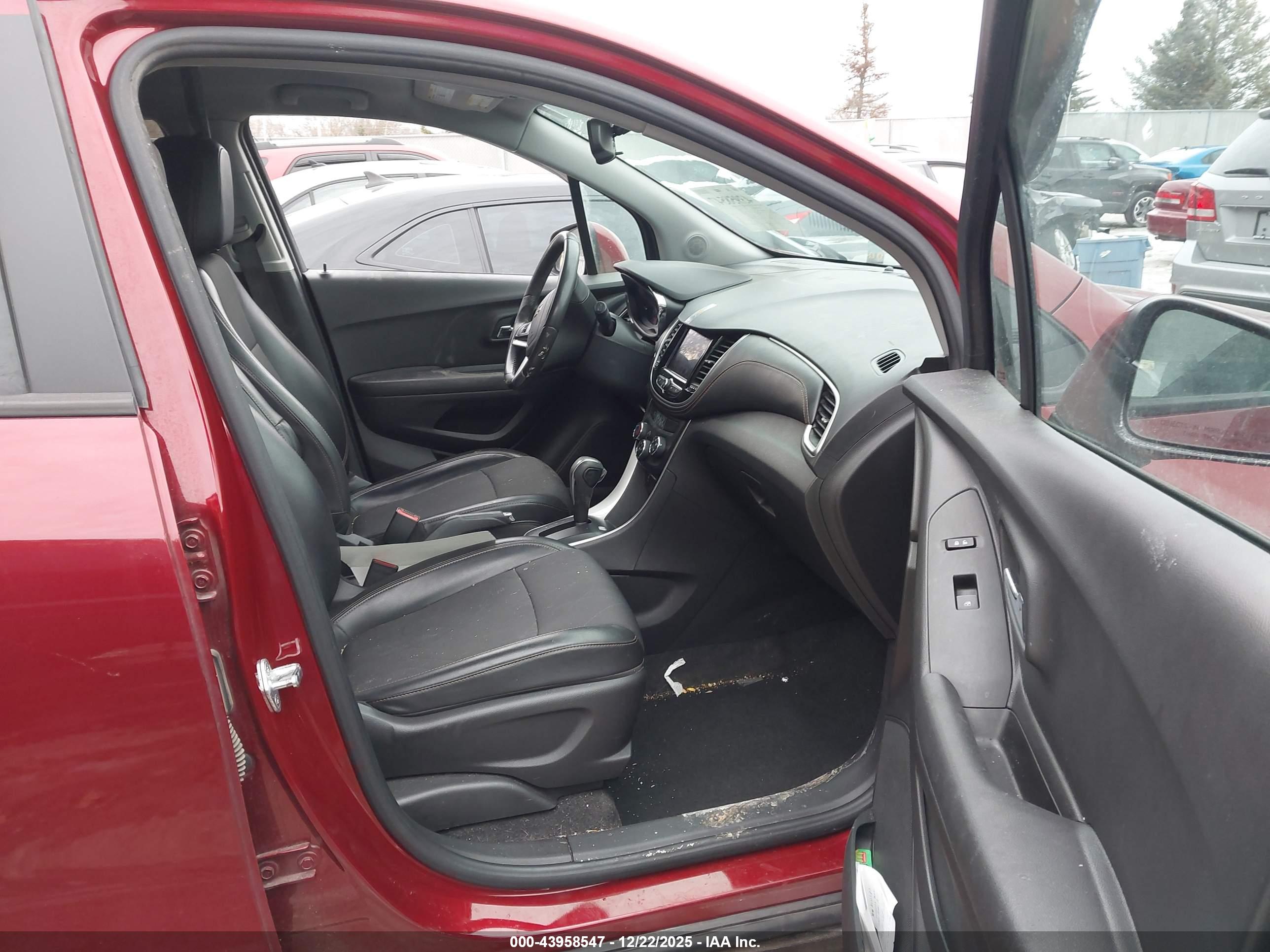 CHEVROLET TRAX image 5