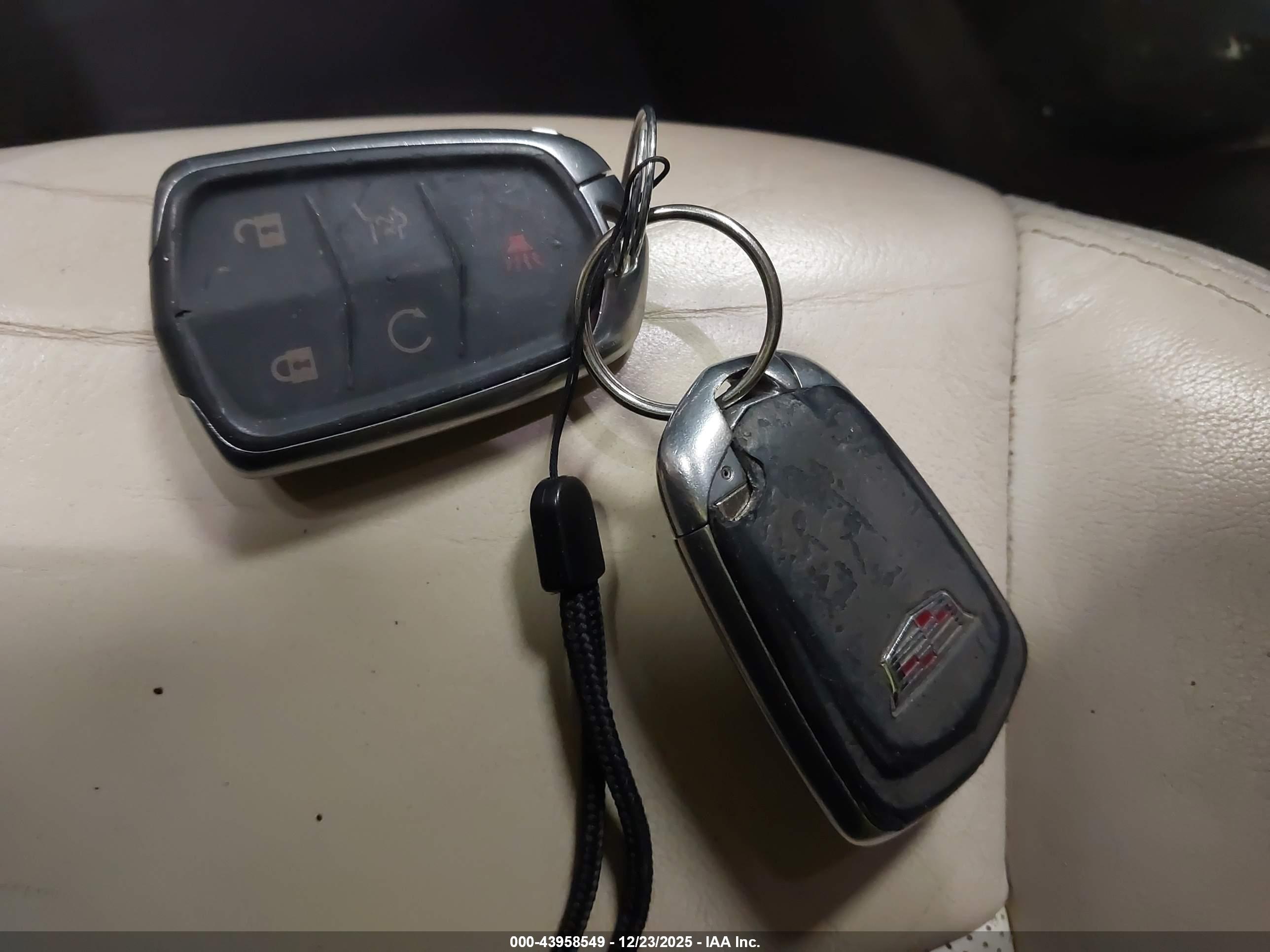 CADILLAC XT5 image 11