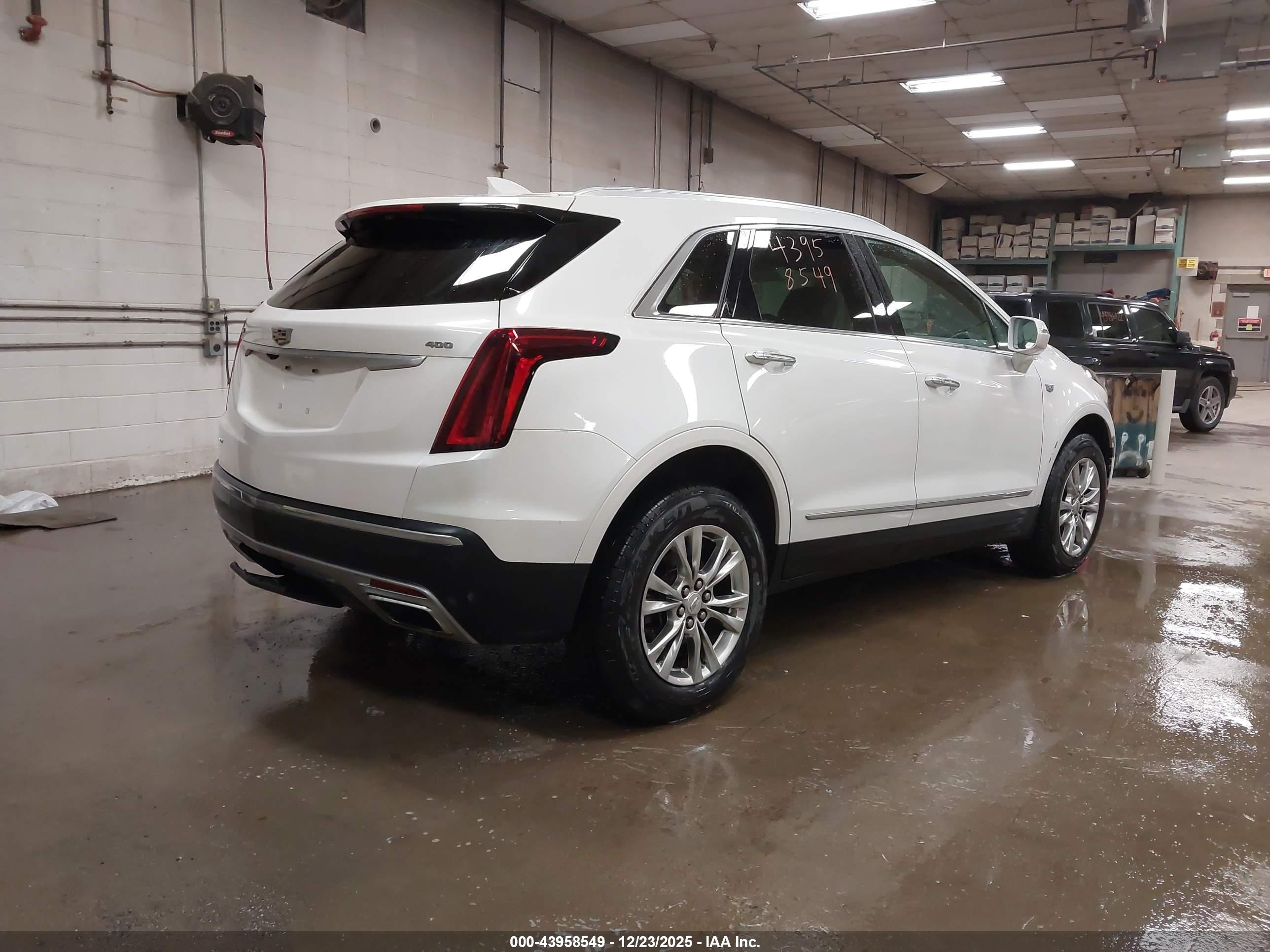 CADILLAC XT5 image 4