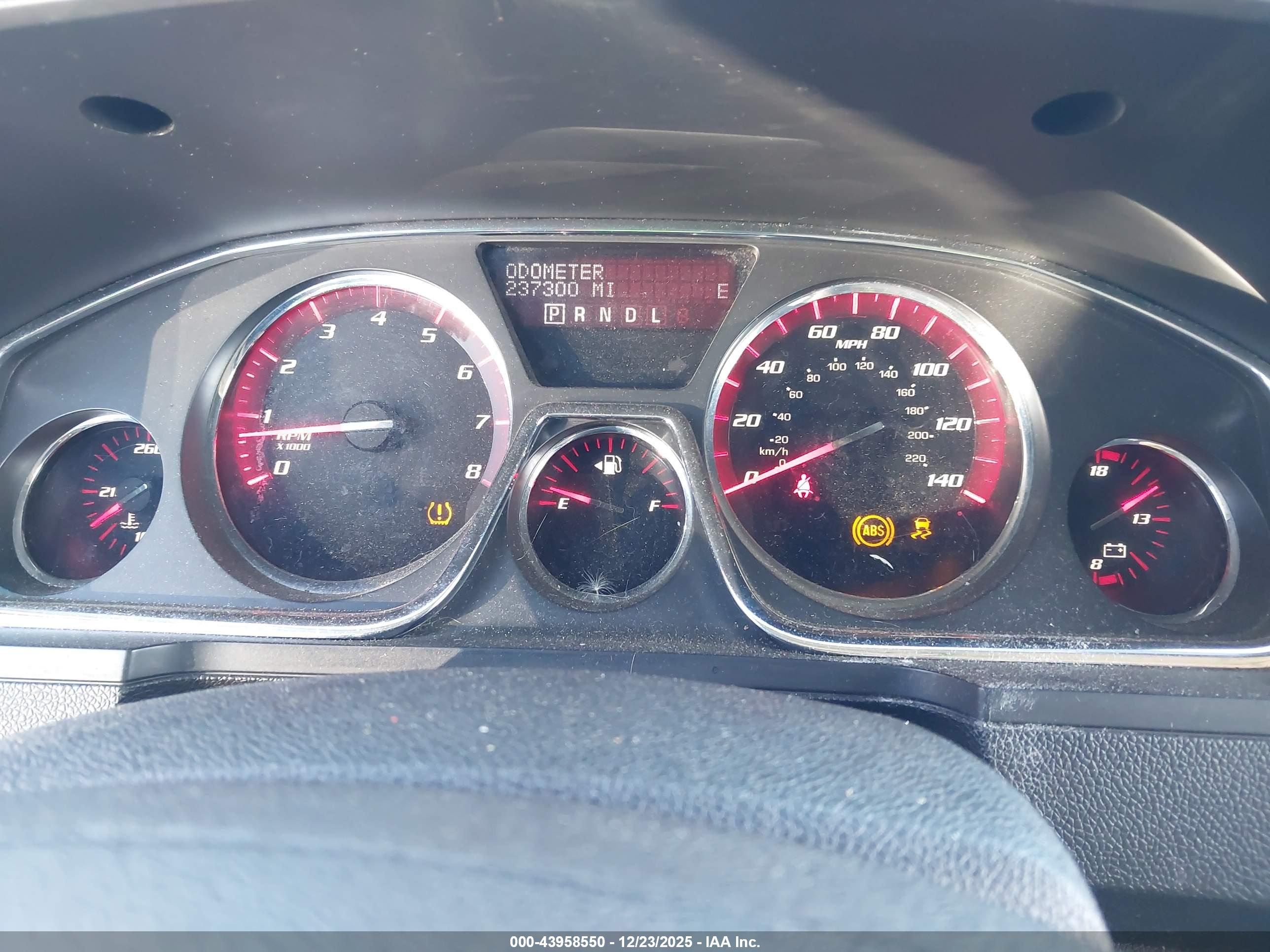 GMC ACADIA image 7