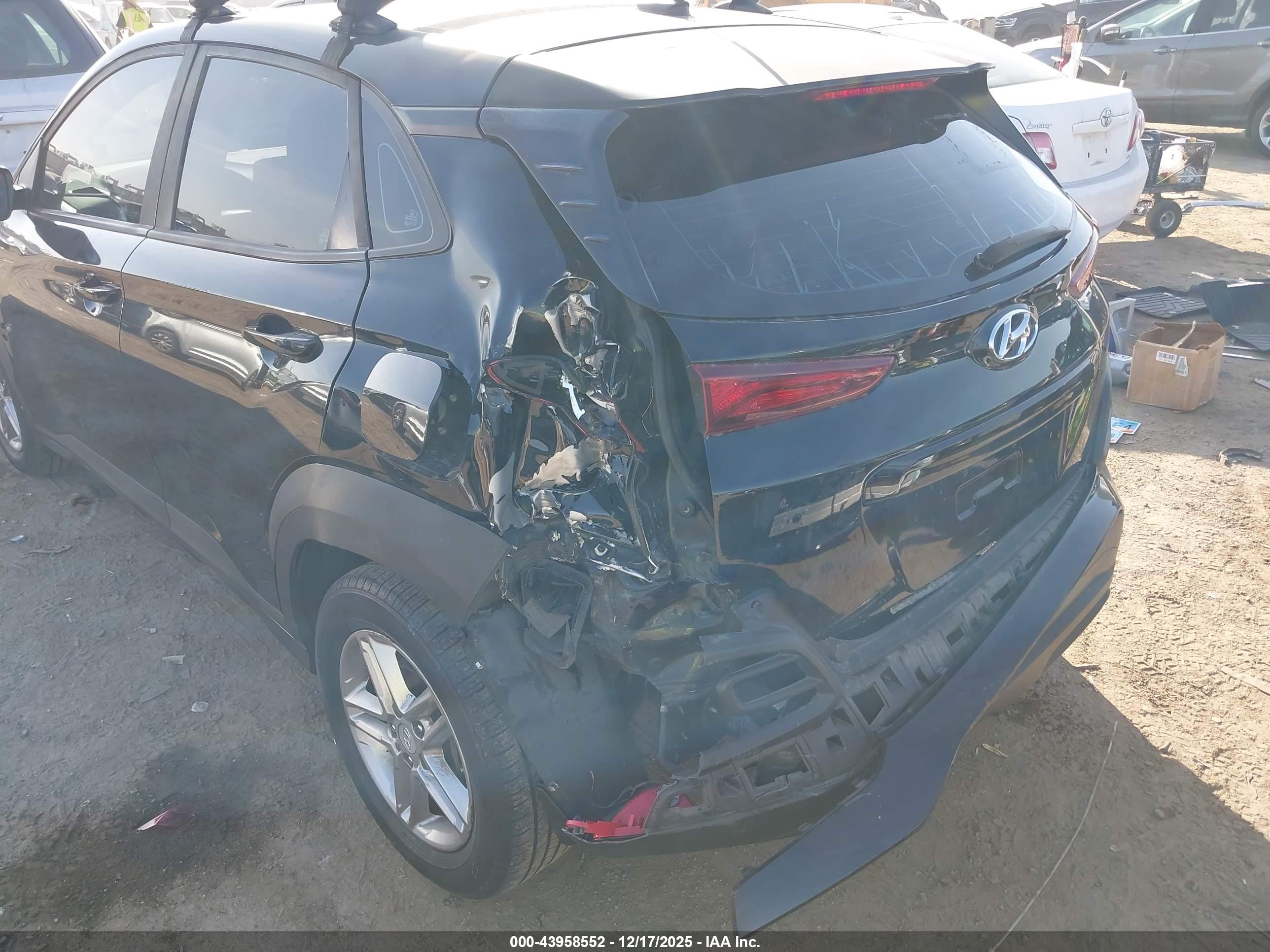 HYUNDAI KONA image 6