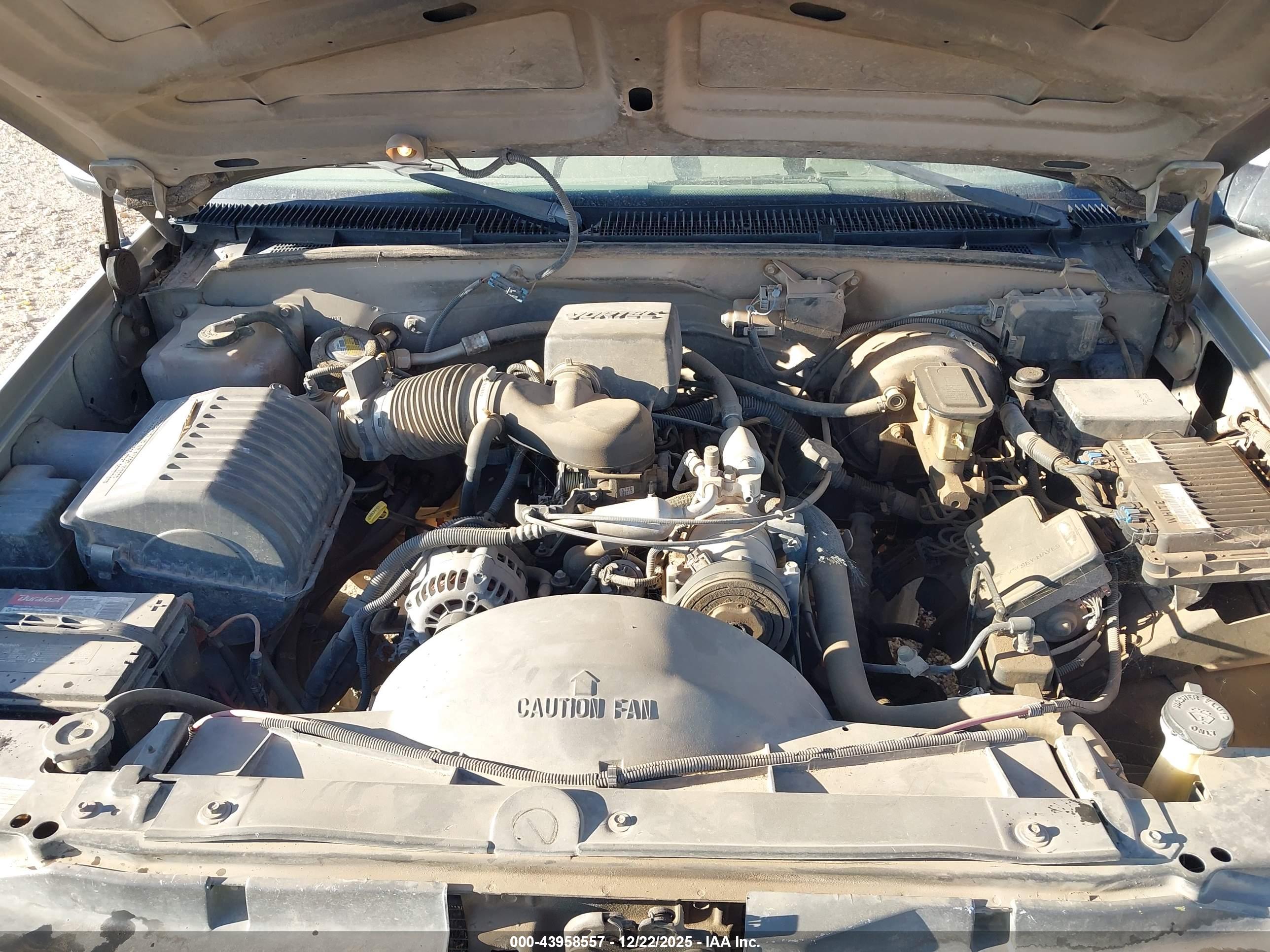 CHEVROLET C2500 image 10