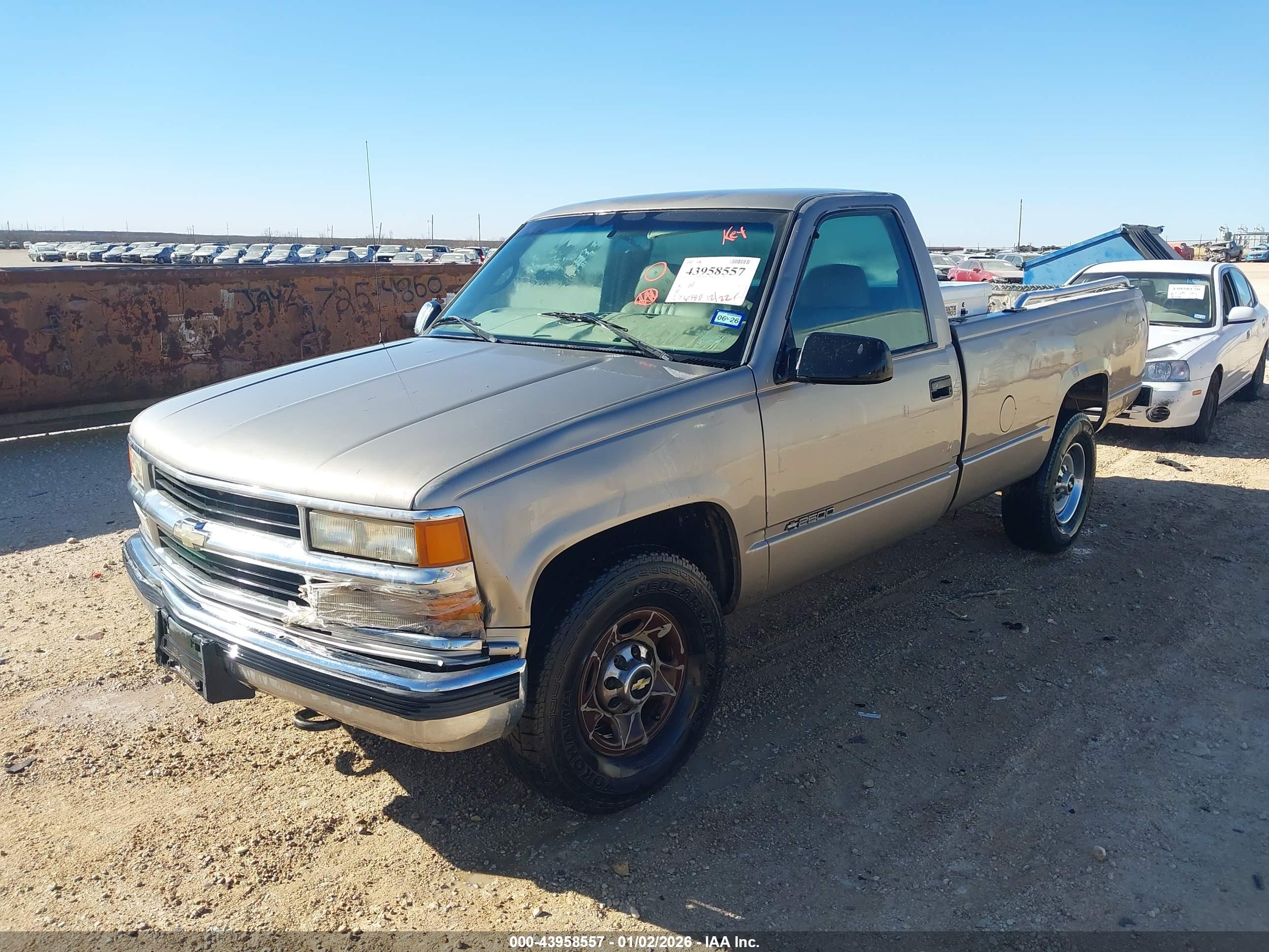 CHEVROLET C2500 image 2