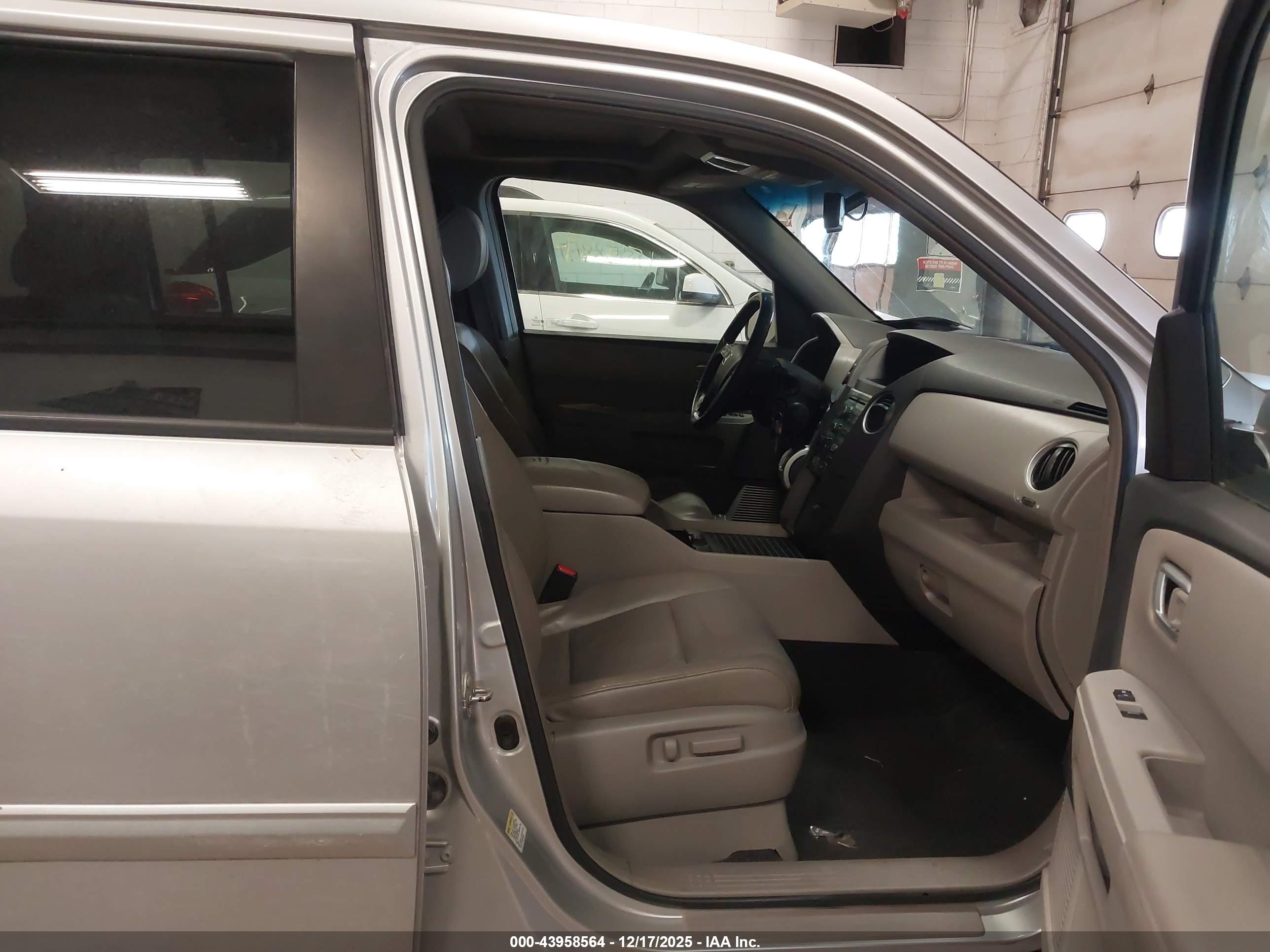 HONDA PILOT image 5