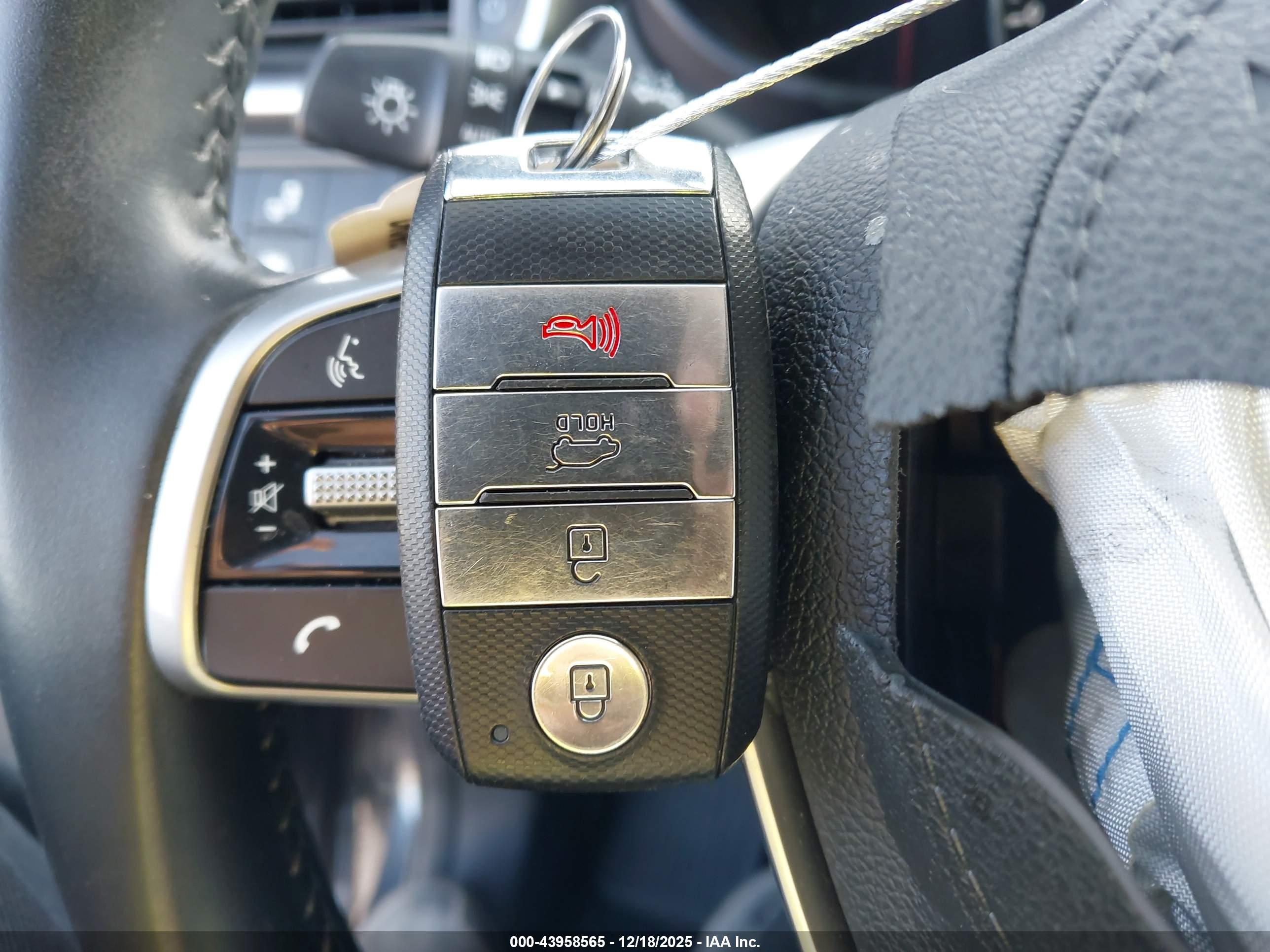 KIA SORENTO image 11
