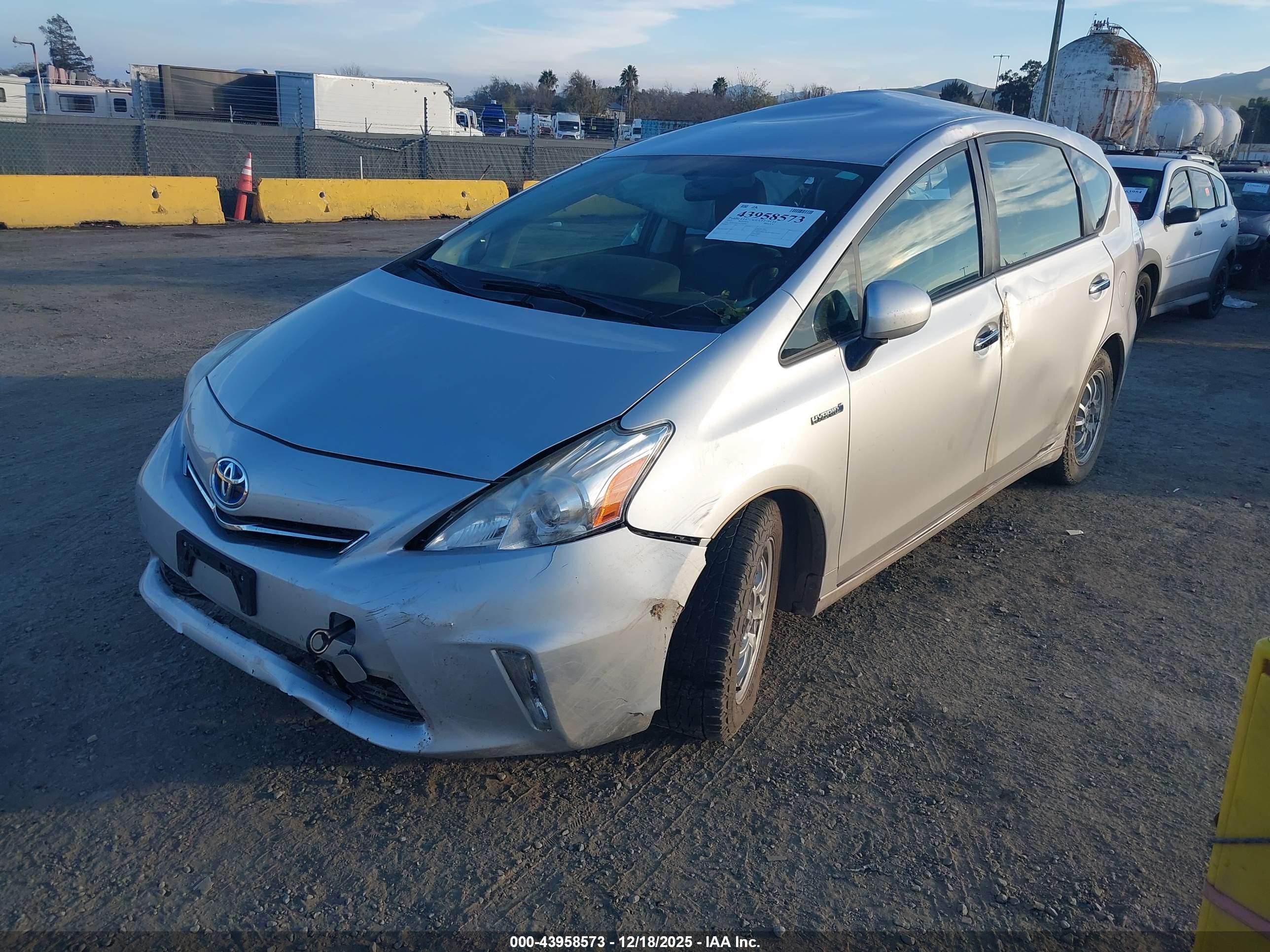 TOYOTA PRIUS image 2