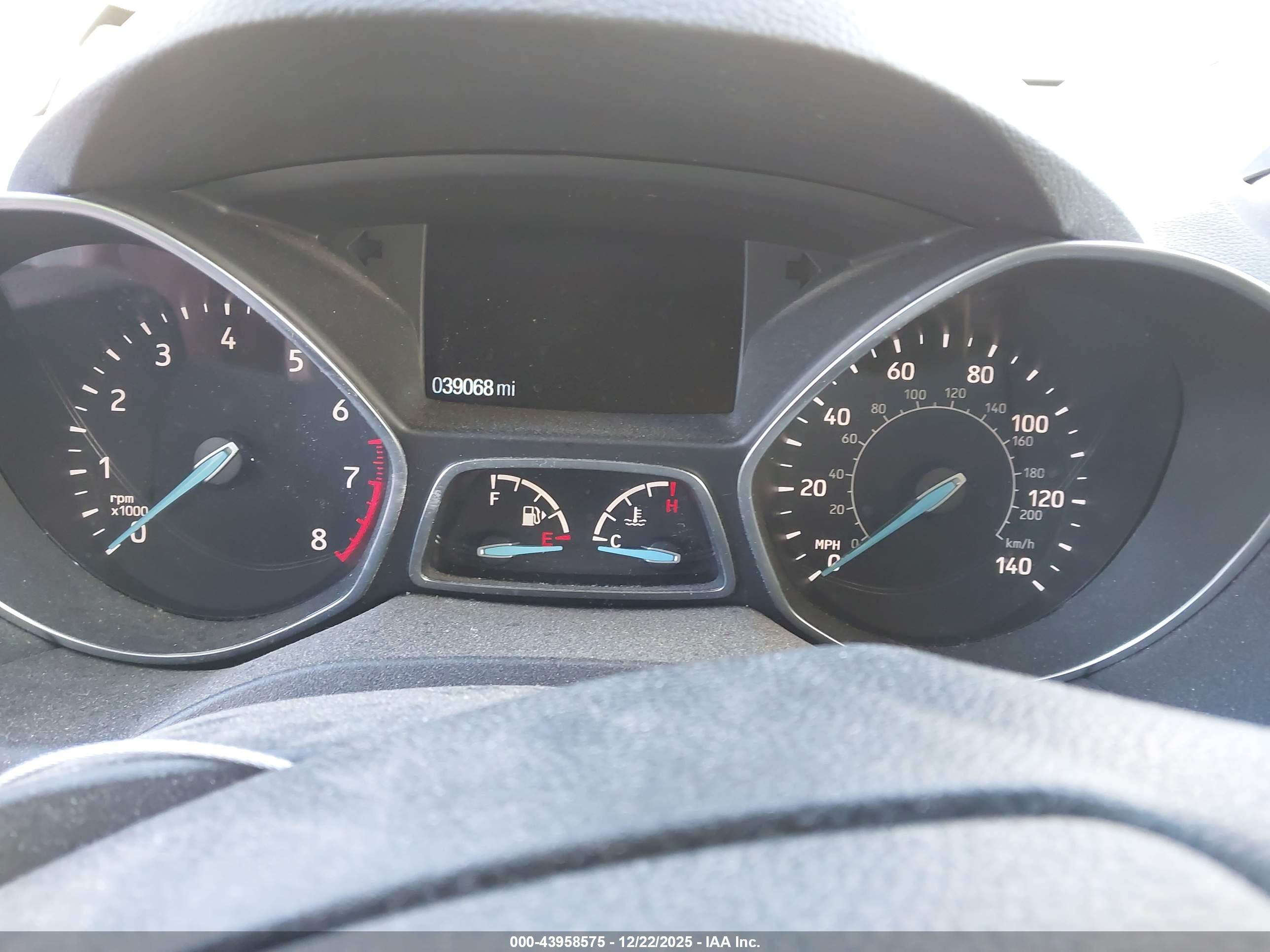 FORD ESCAPE image 7