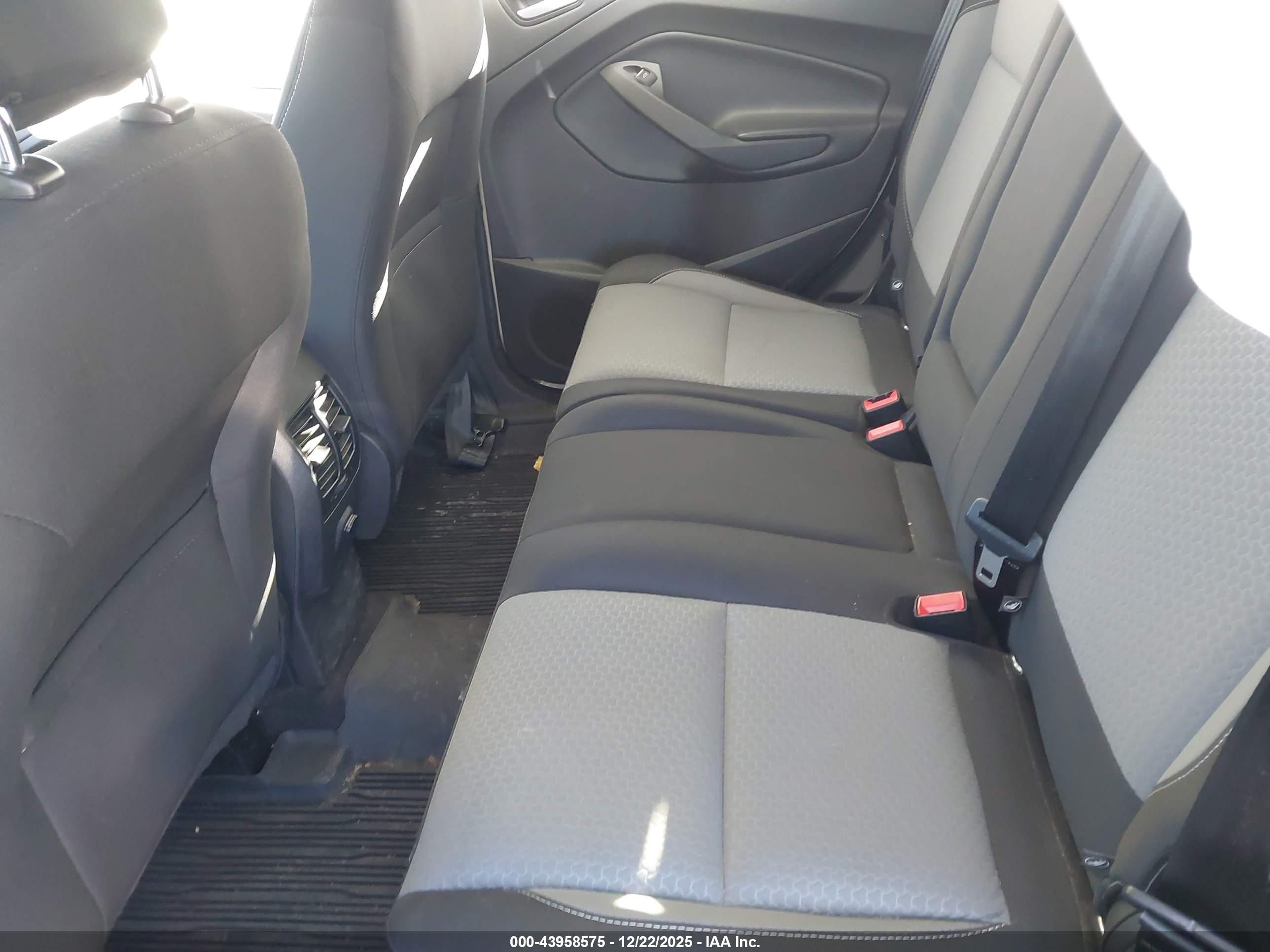 FORD ESCAPE image 8