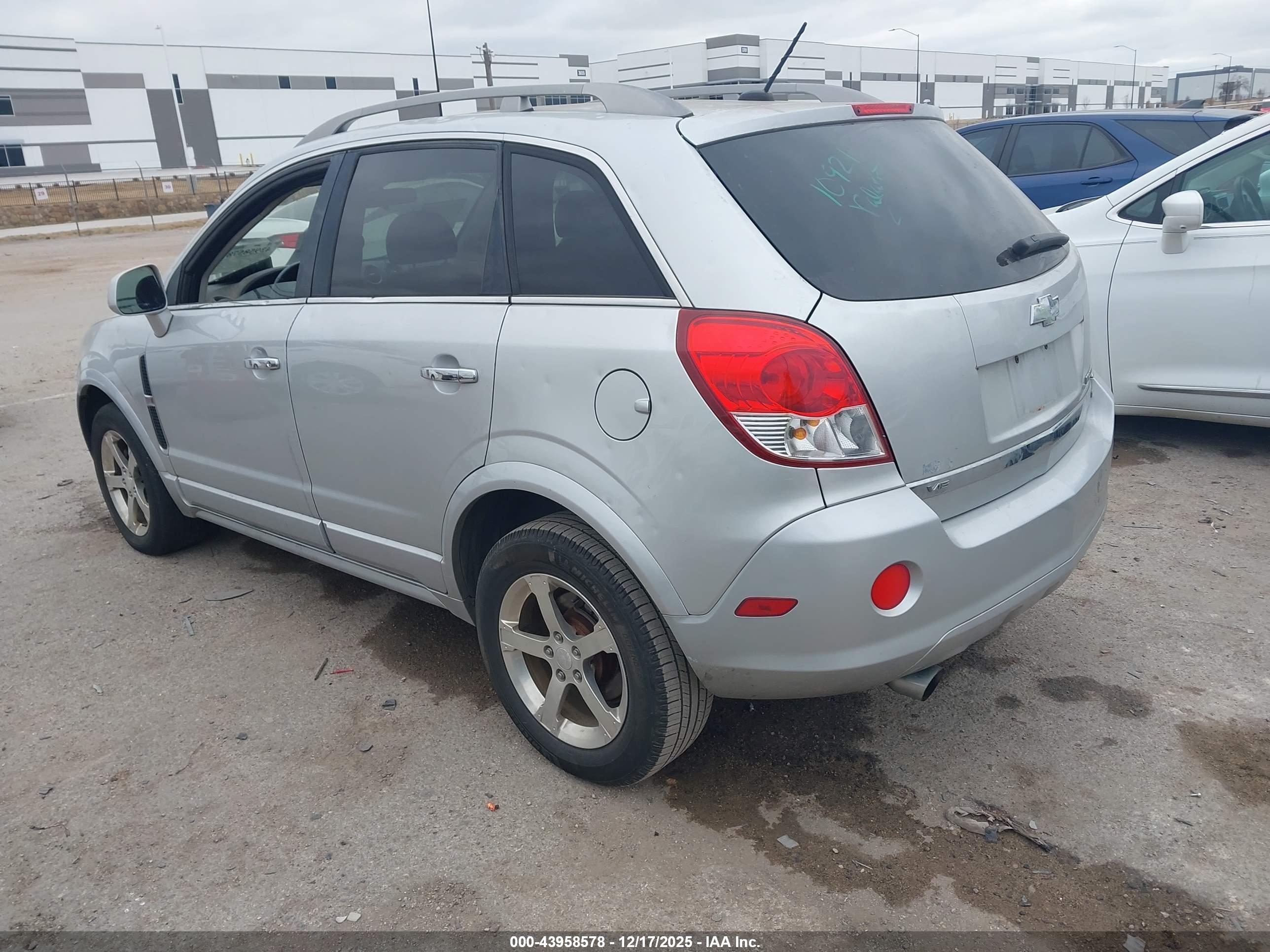 CHEVROLET CAPTIVA image 3