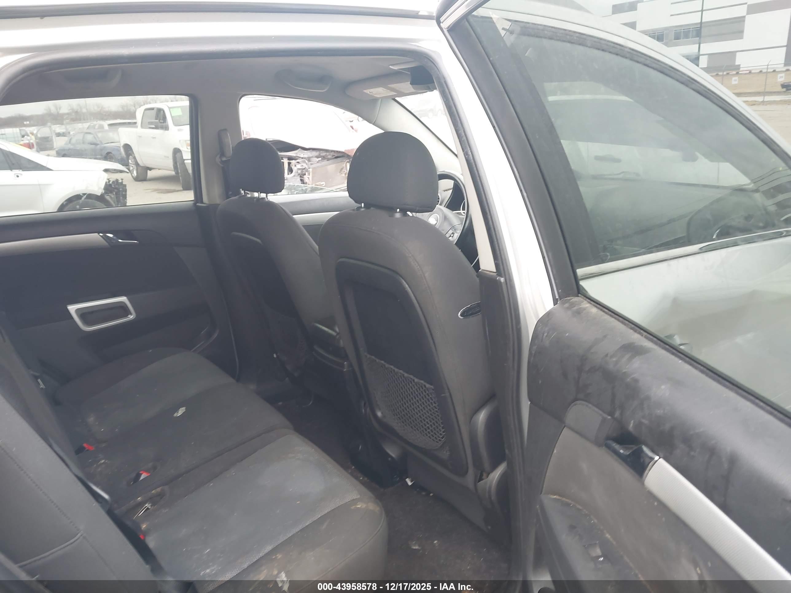 CHEVROLET CAPTIVA image 8