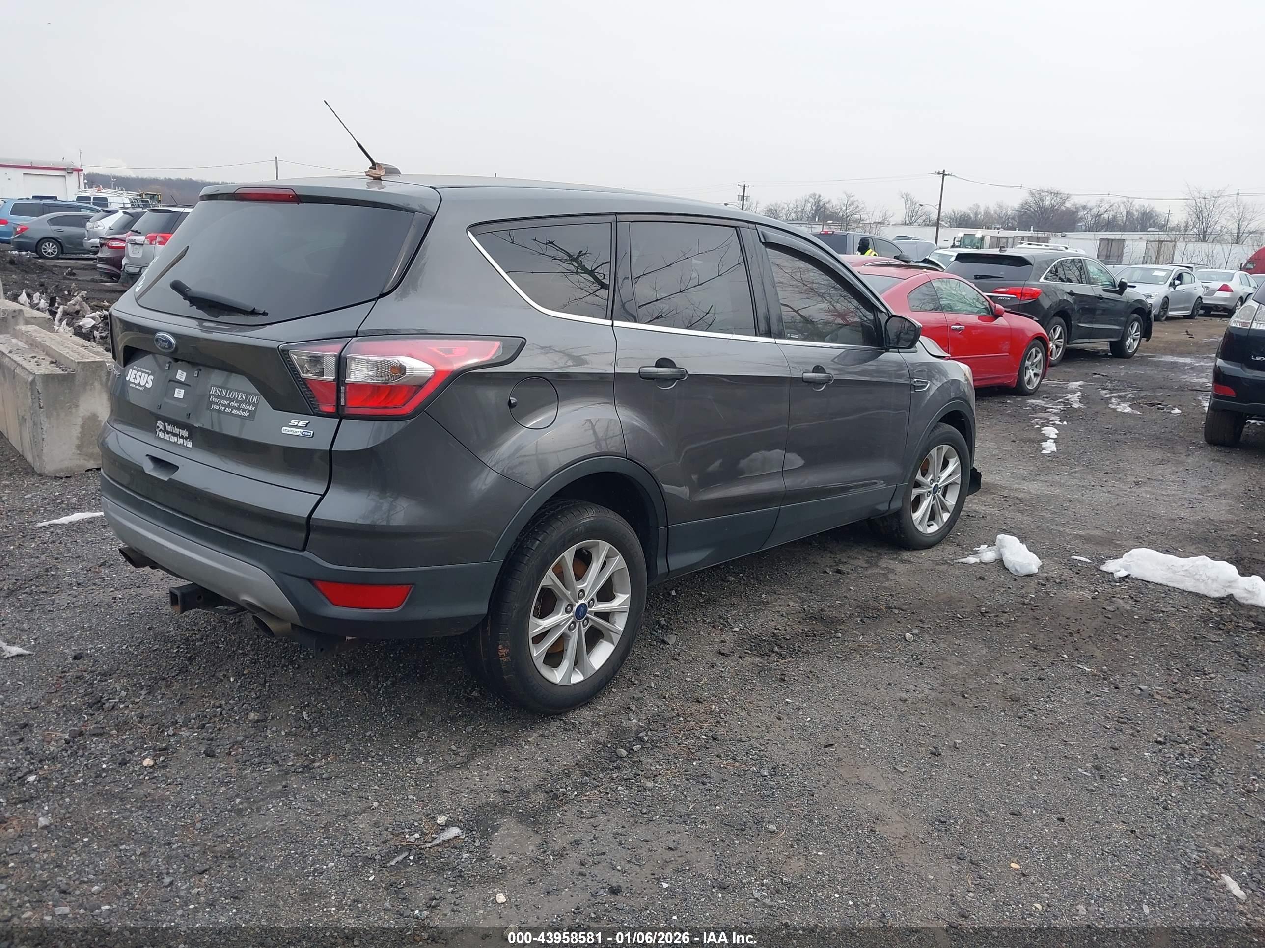 FORD ESCAPE image 4