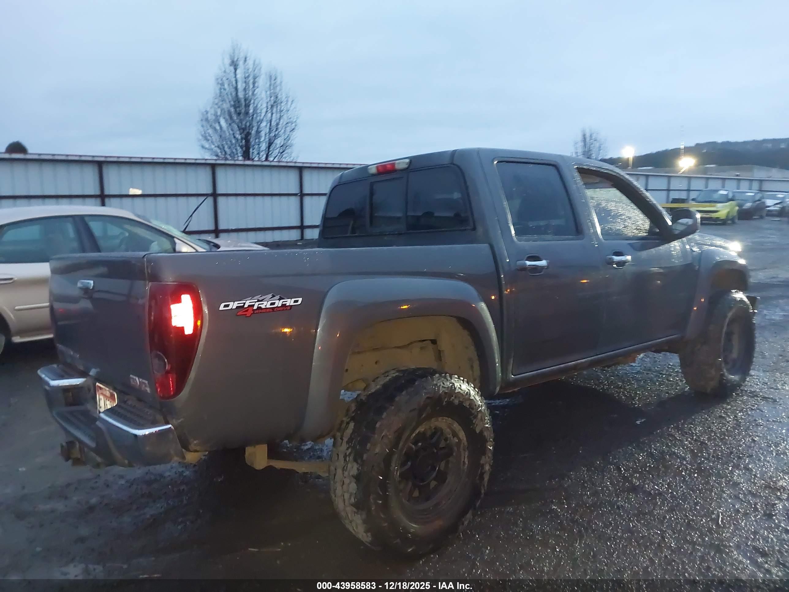 GMC CANYON image 4