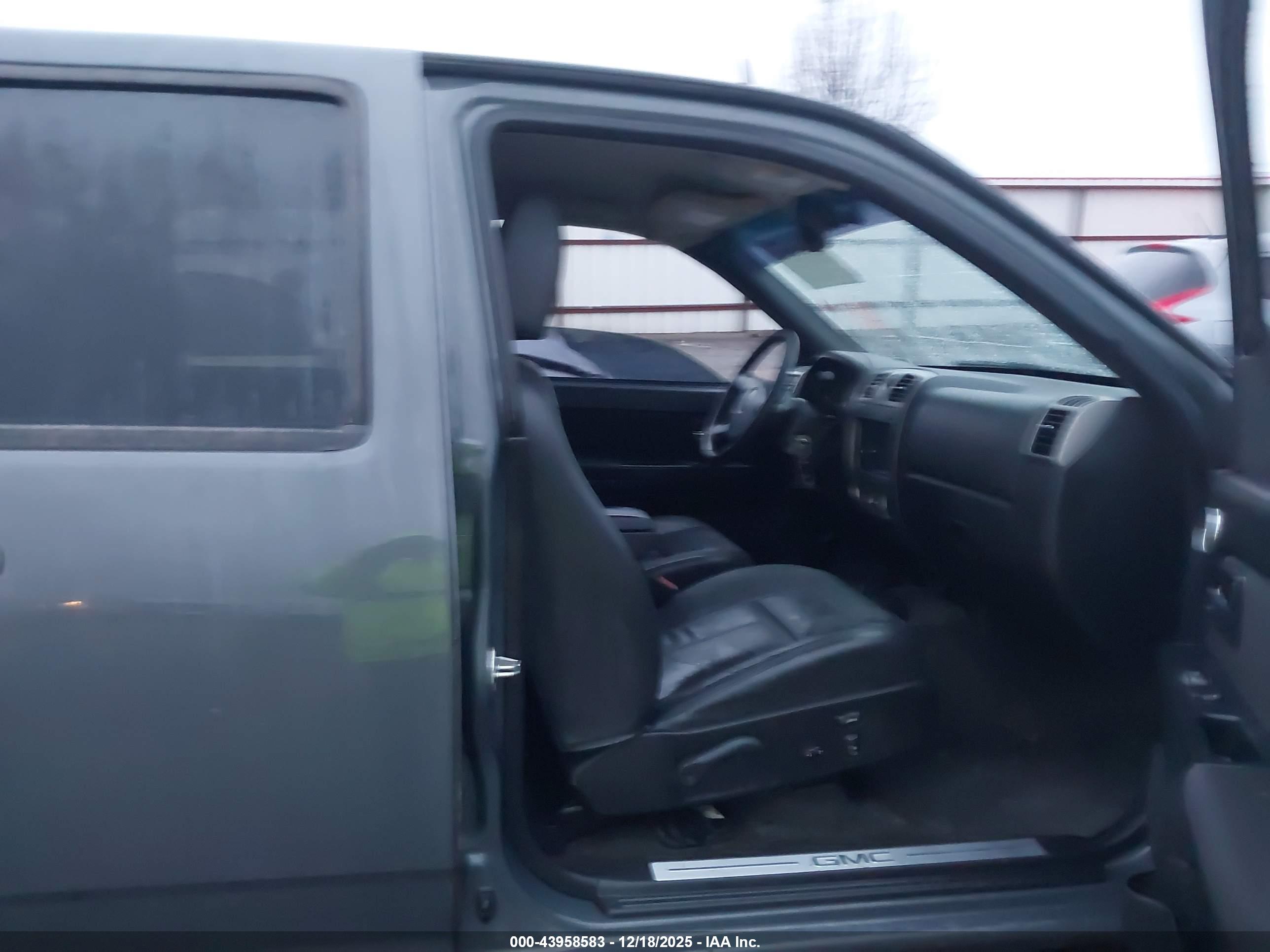 GMC CANYON image 5