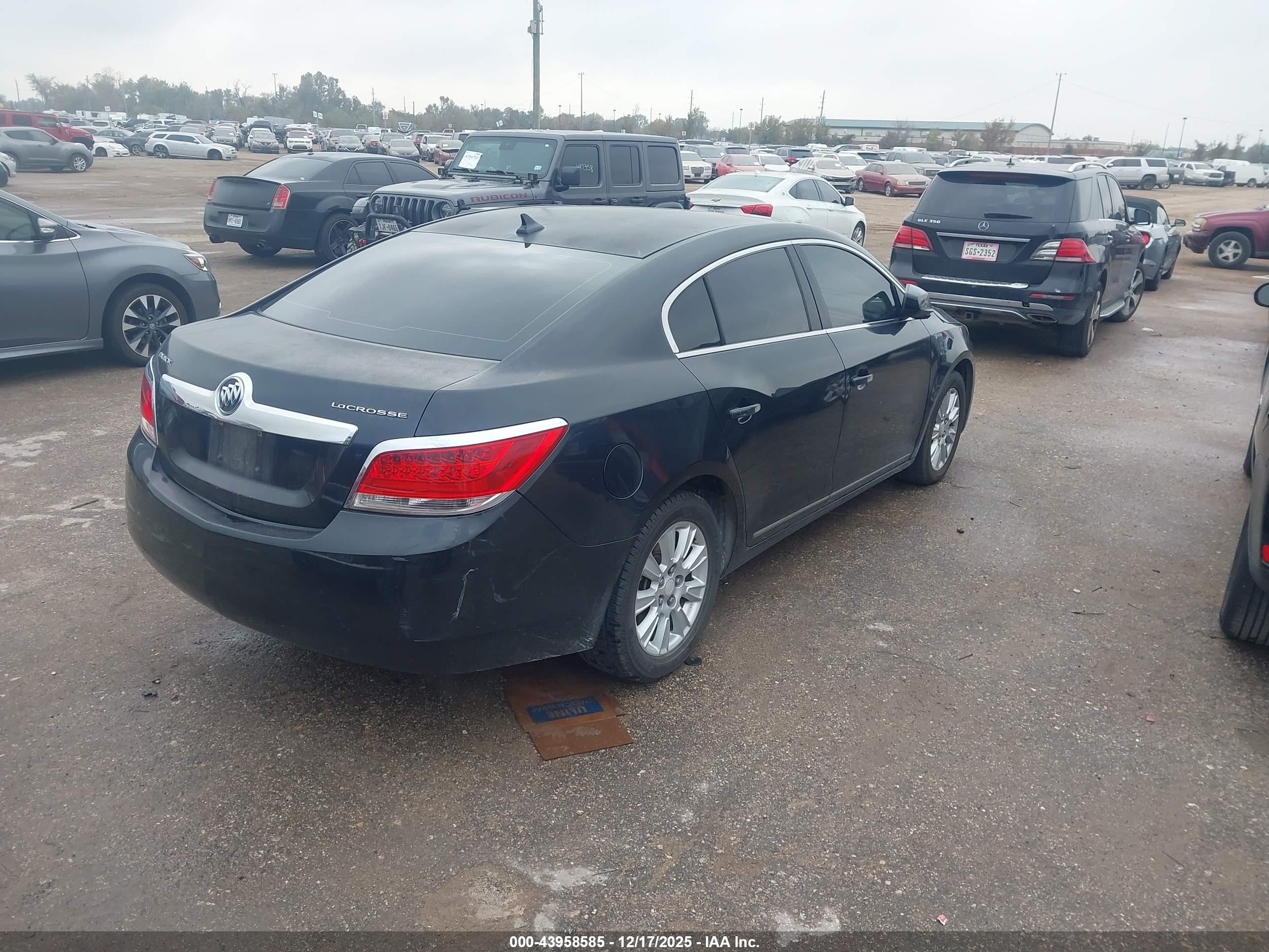 BUICK LACROSSE image 4