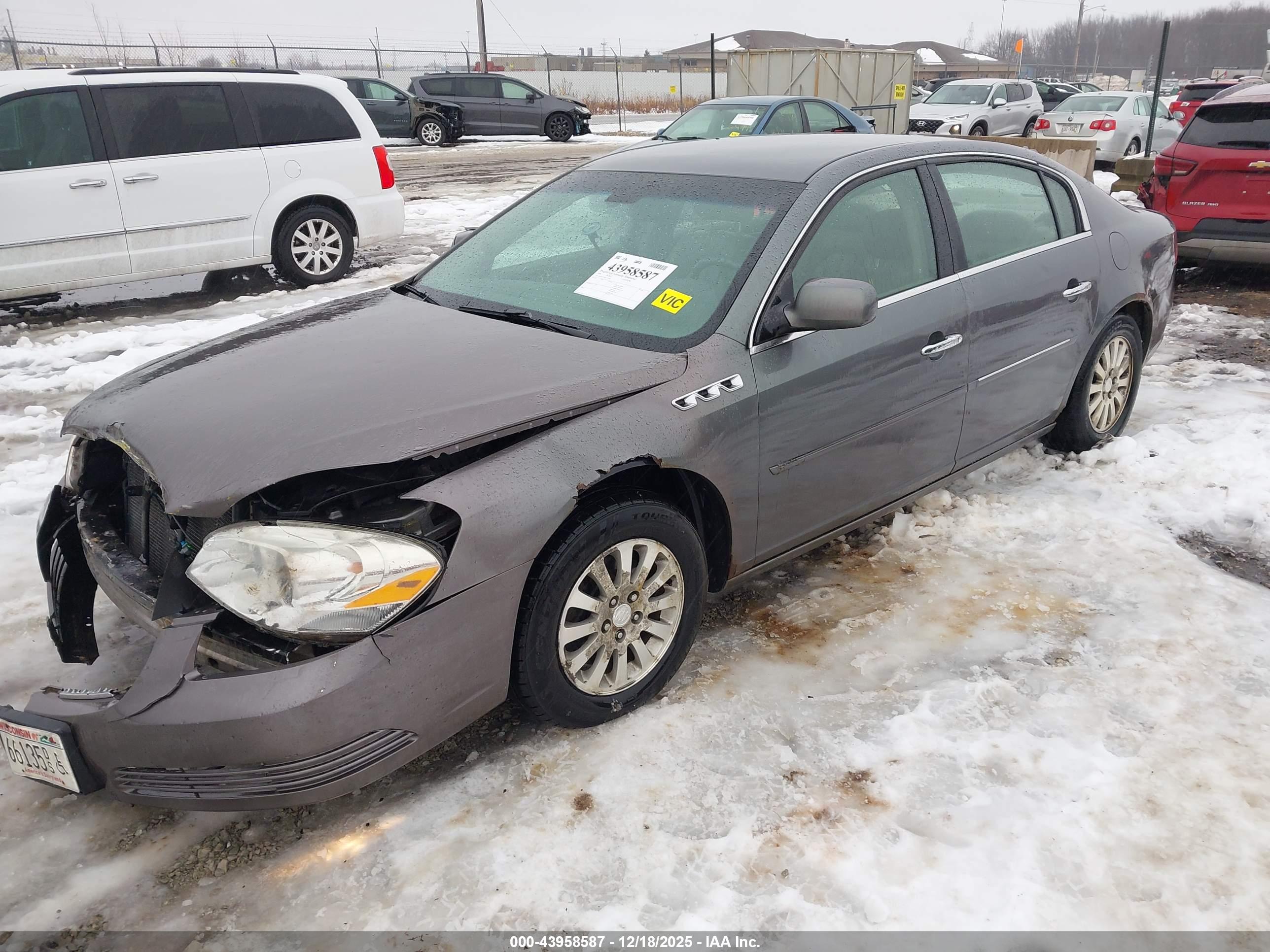 BUICK LUCERNE image 2
