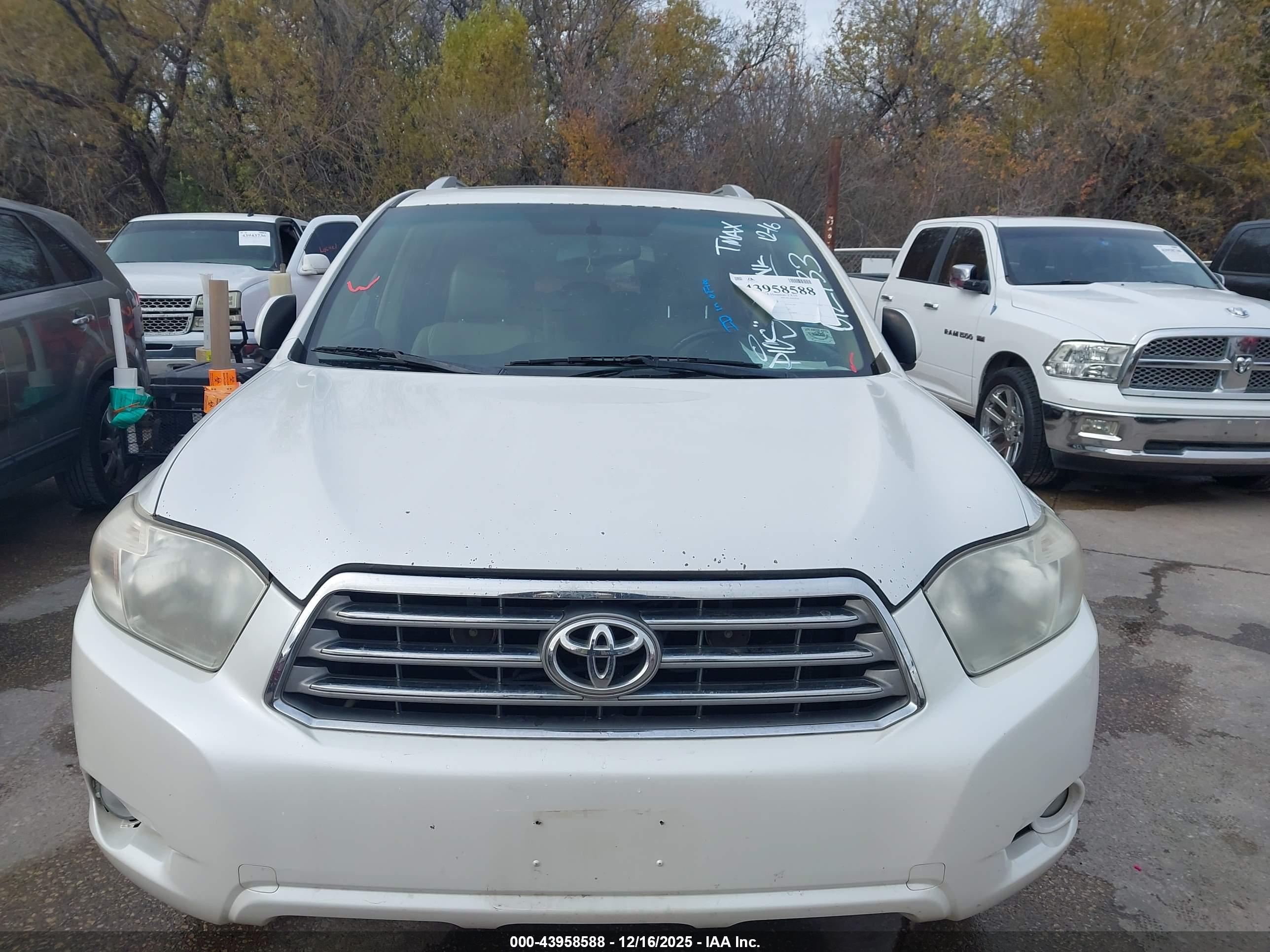 TOYOTA HIGHLANDER image 6