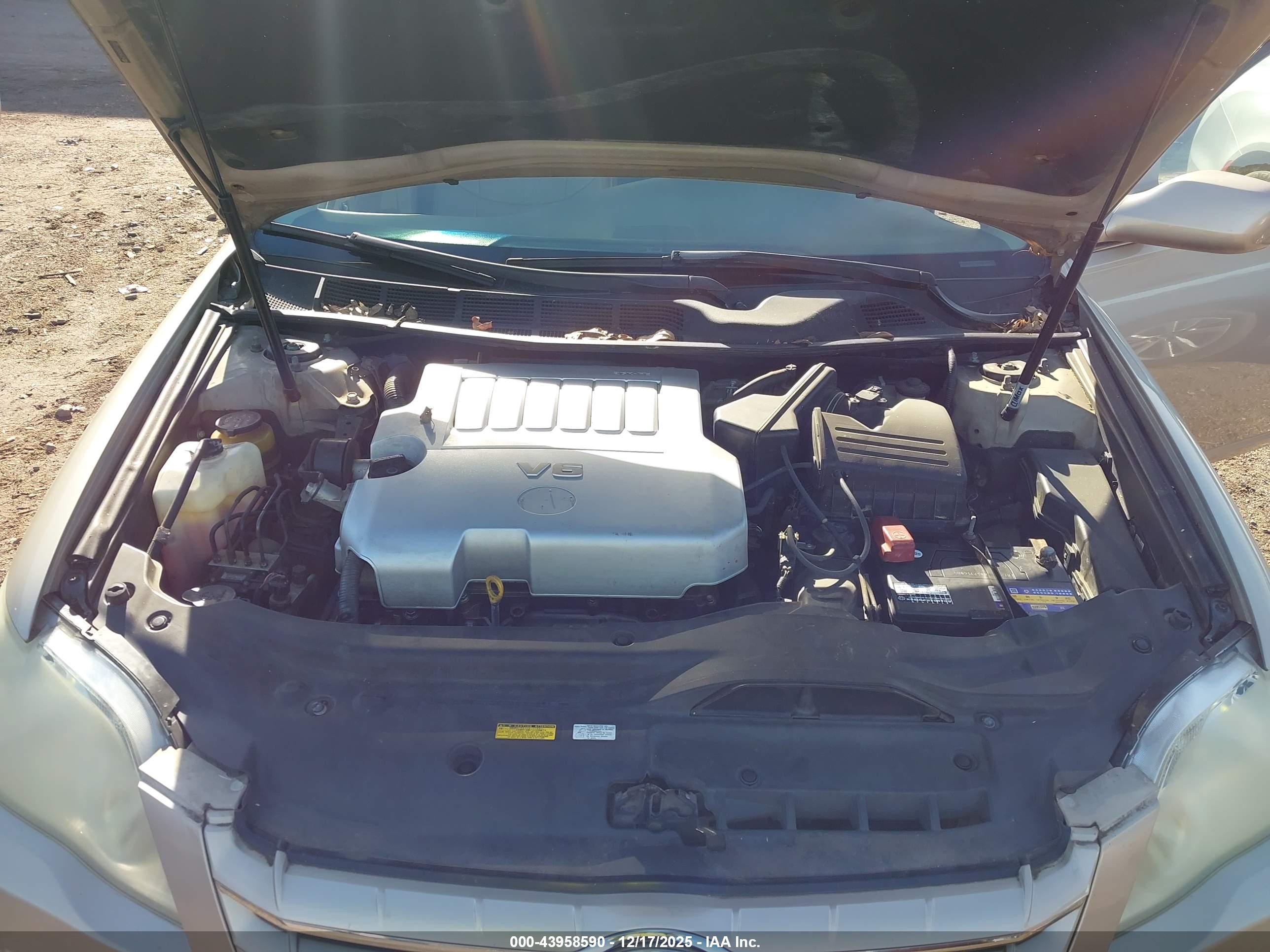 TOYOTA AVALON image 10