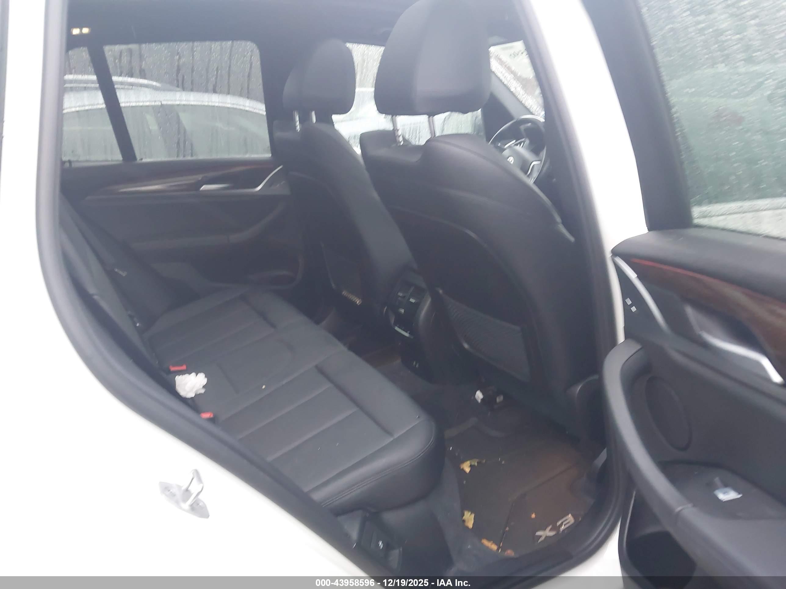 BMW X3 image 8