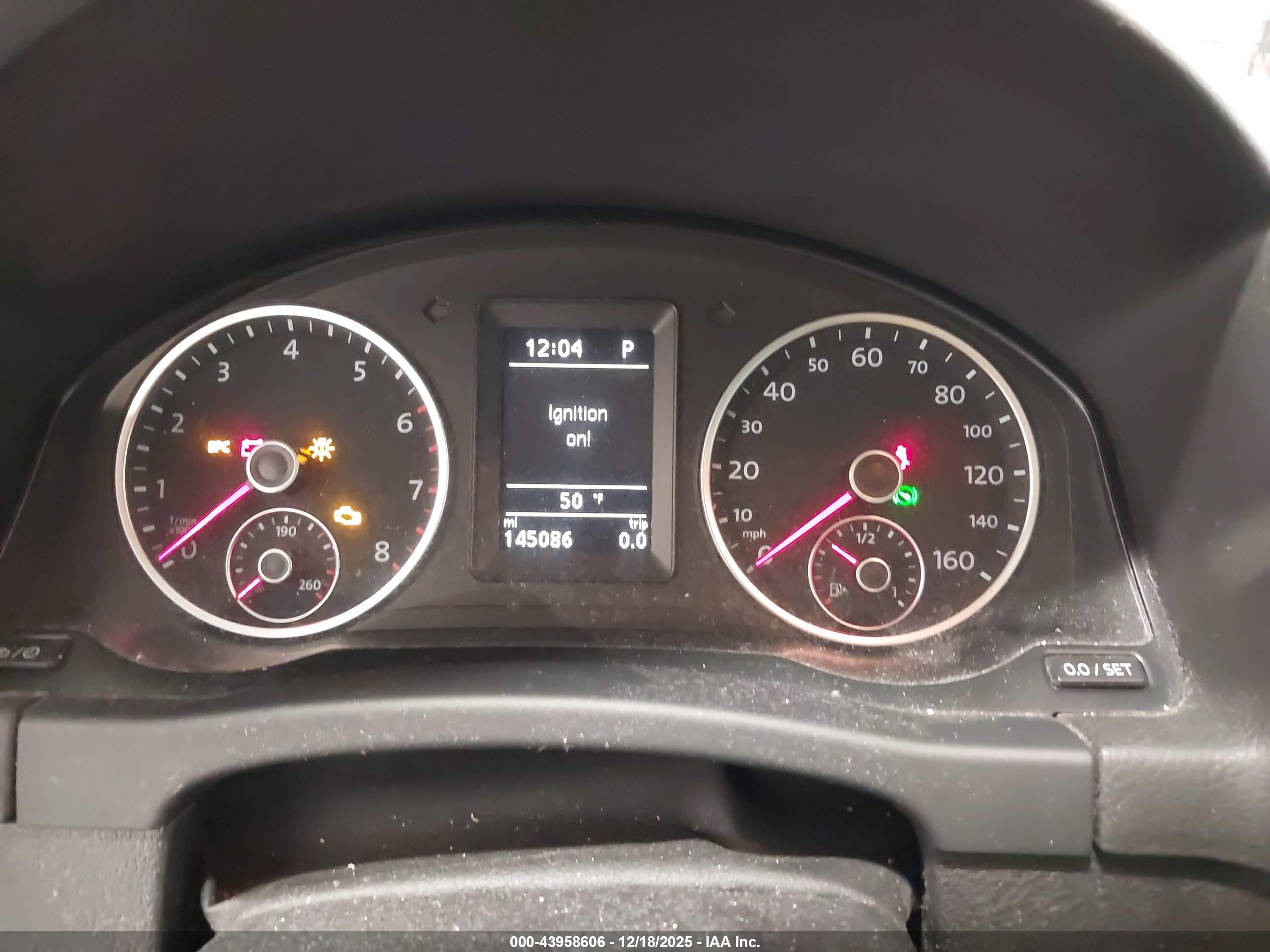 VOLKSWAGEN TIGUAN image 7