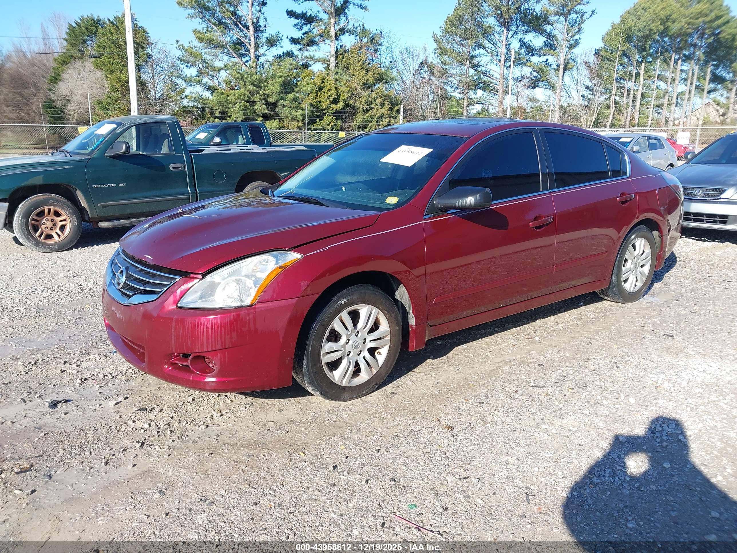 NISSAN ALTIMA image 2