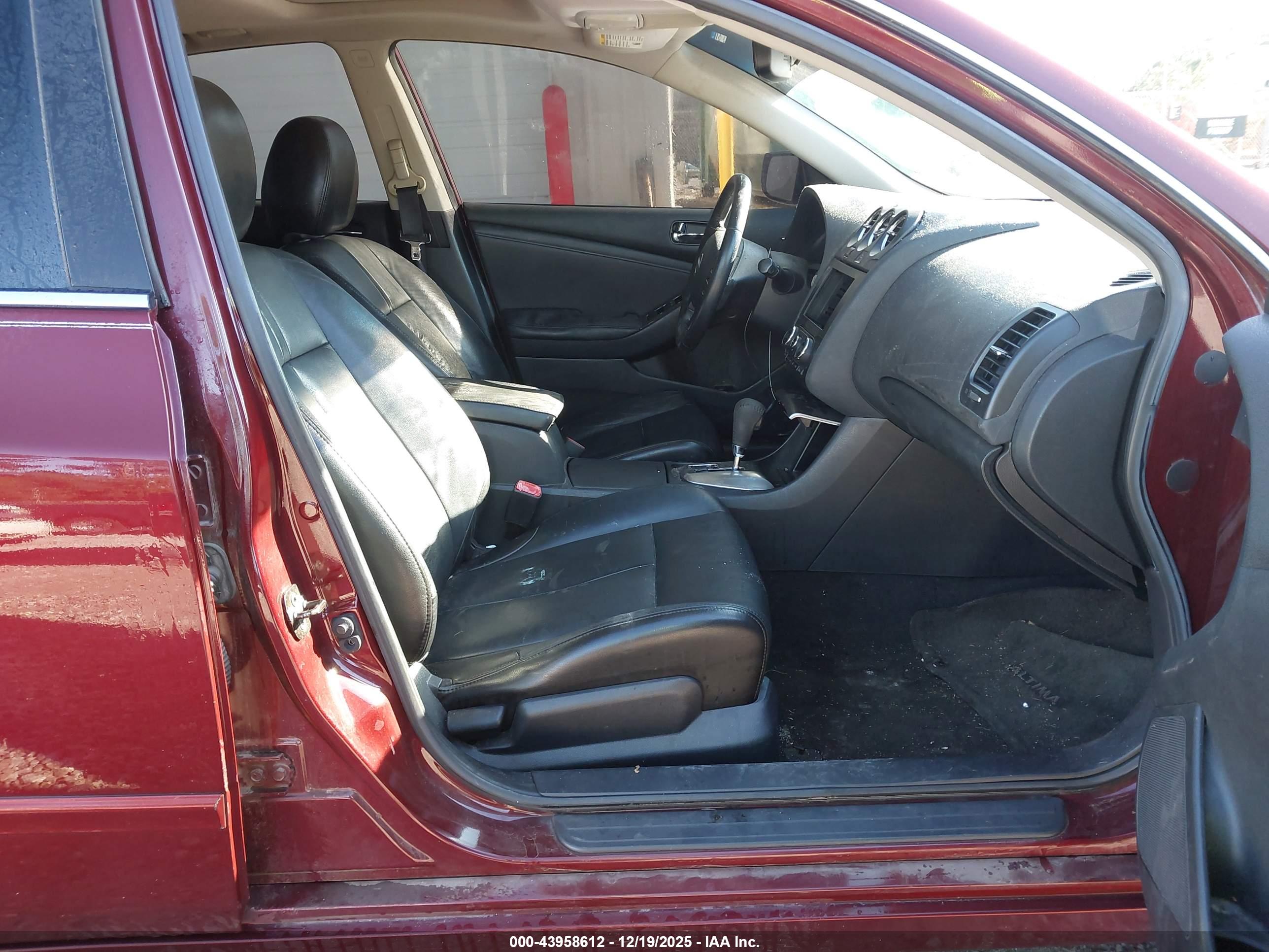 NISSAN ALTIMA image 5