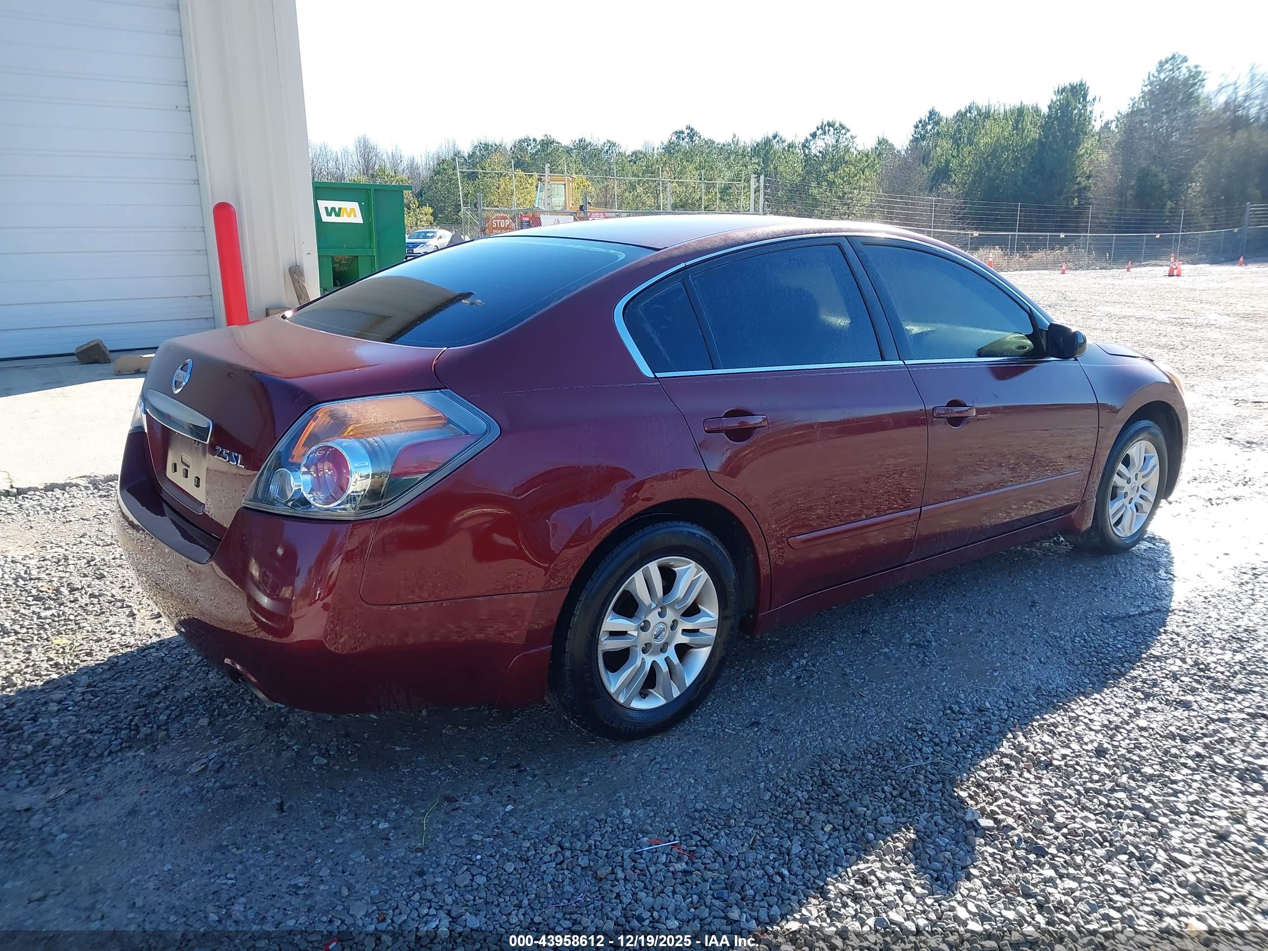 NISSAN ALTIMA image 6