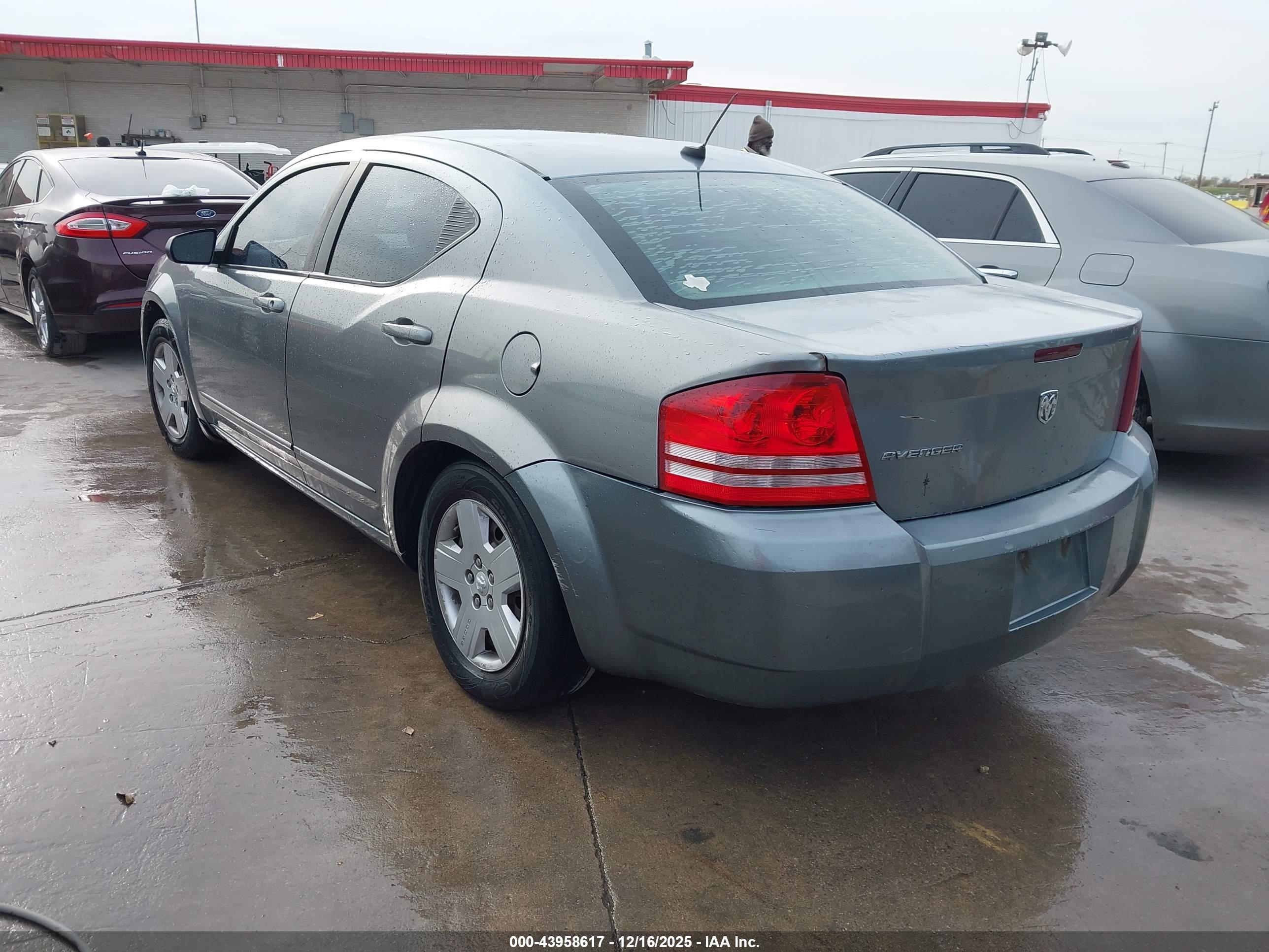 DODGE AVENGER image 3