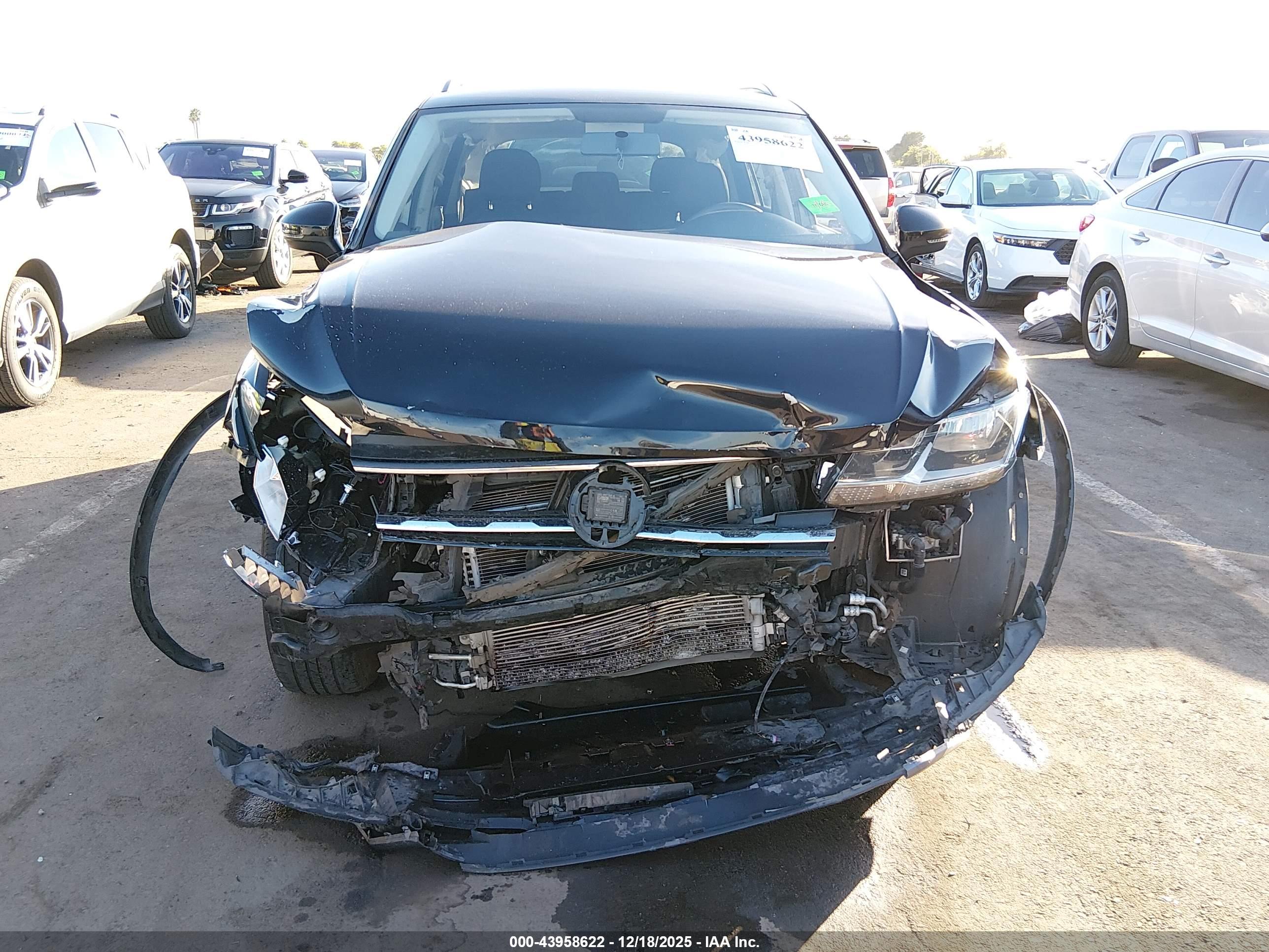 VOLKSWAGEN TIGUAN image 6