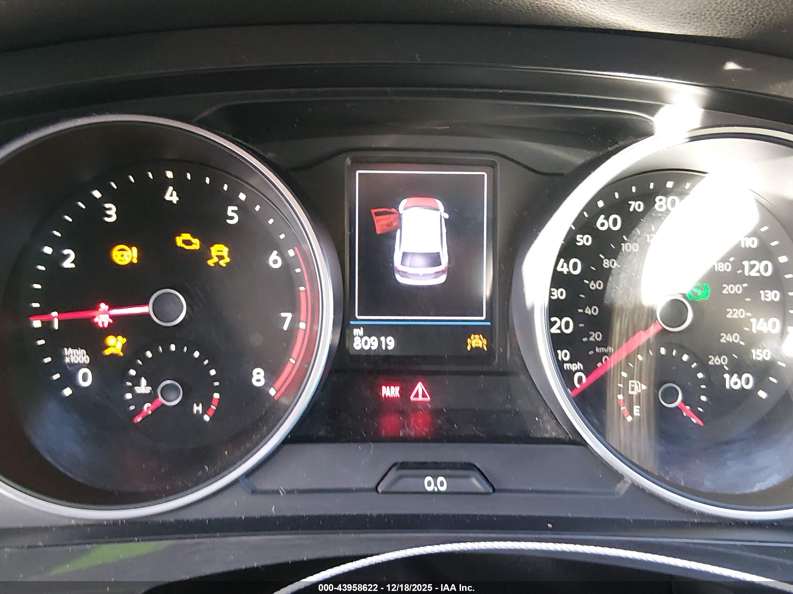 VOLKSWAGEN TIGUAN image 7