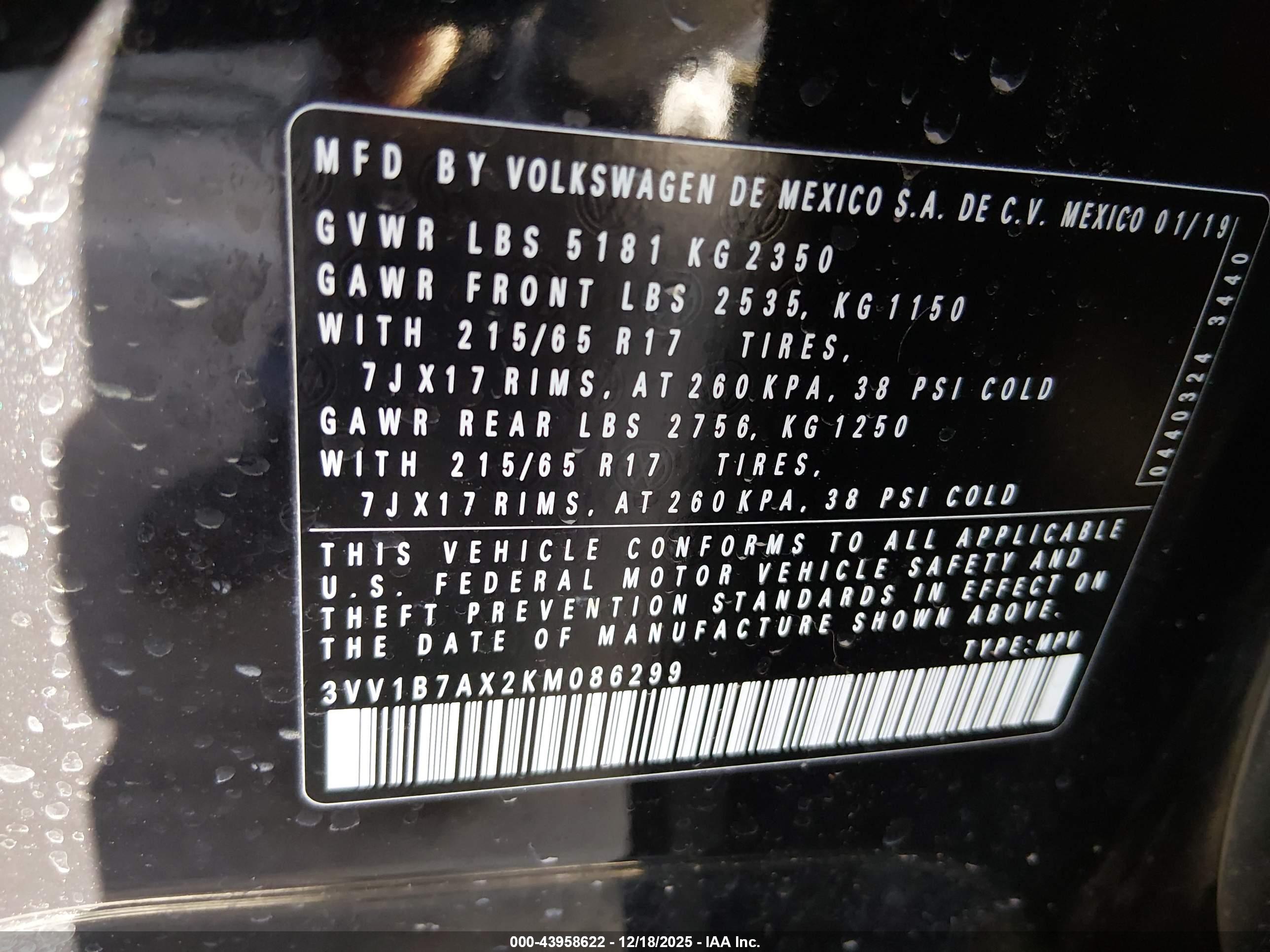 VOLKSWAGEN TIGUAN image 9