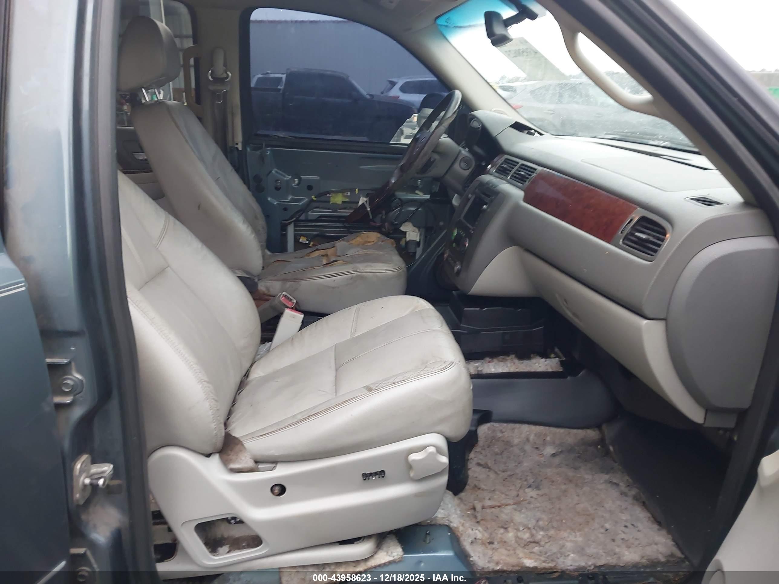 GMC YUKON image 5