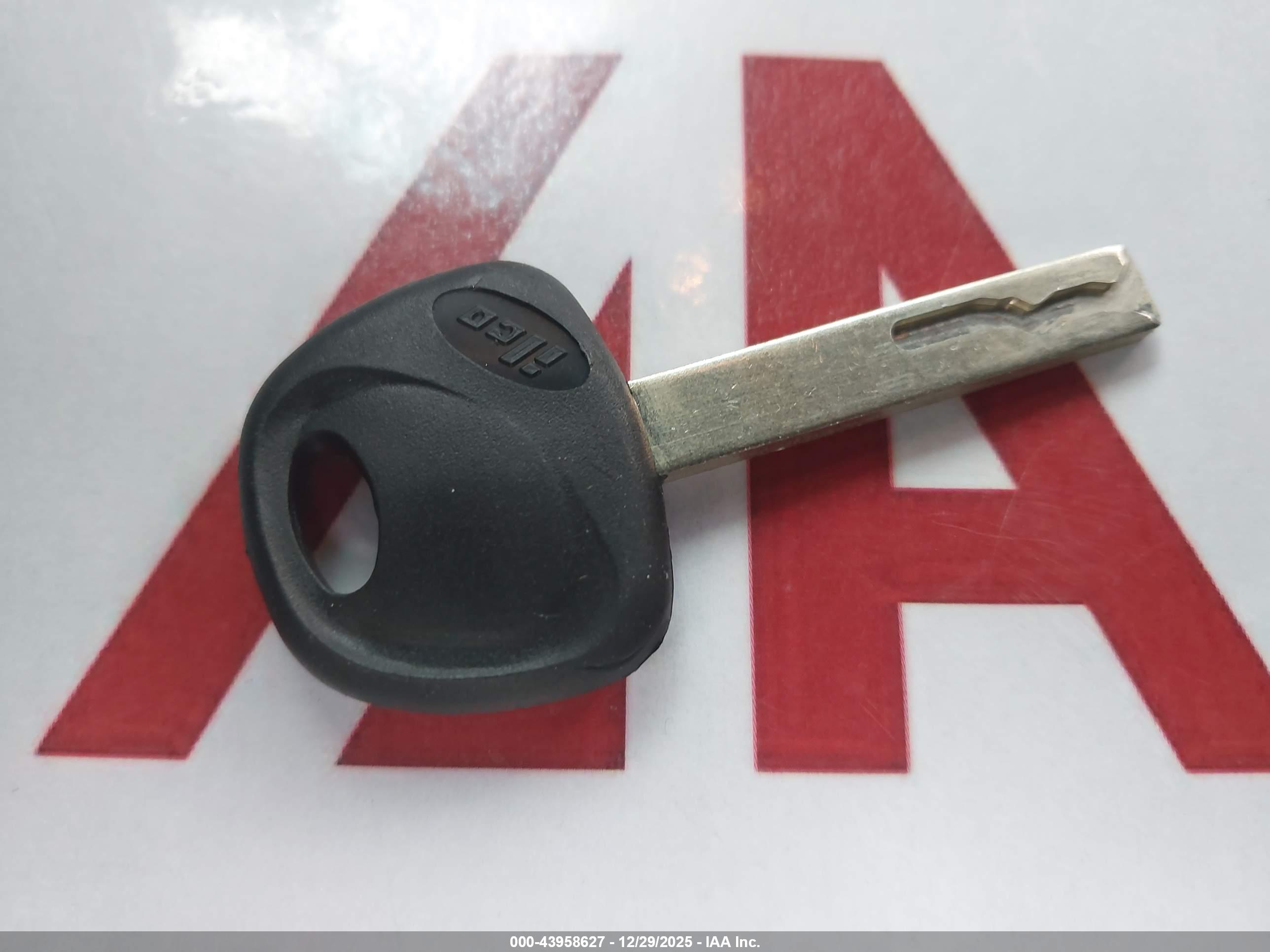 KIA RIO image 11