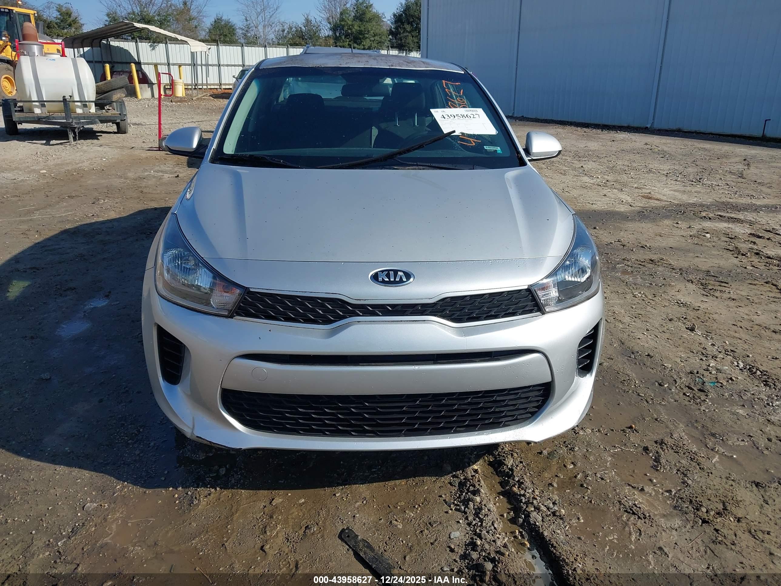 KIA RIO image 6