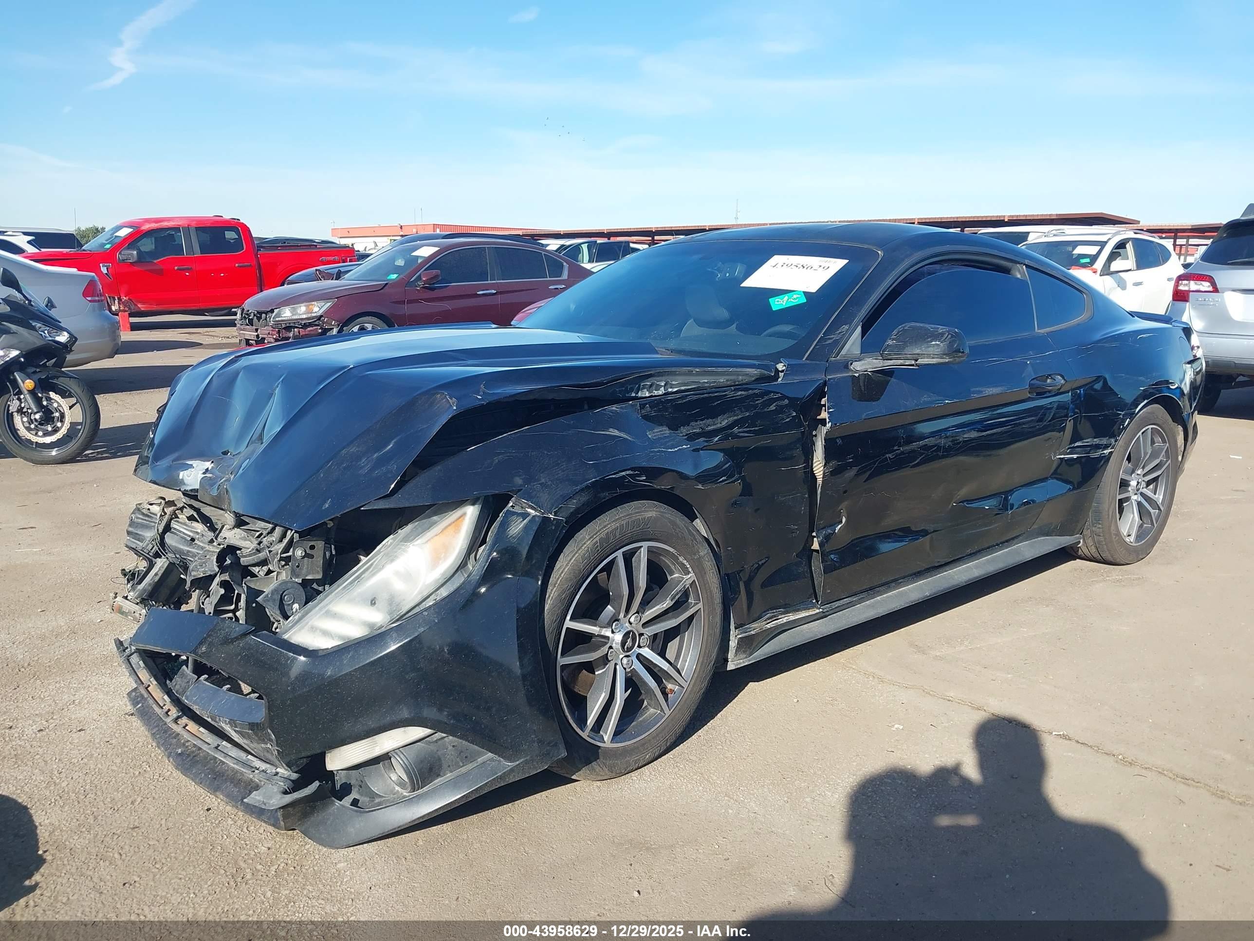 FORD MUSTANG image 2