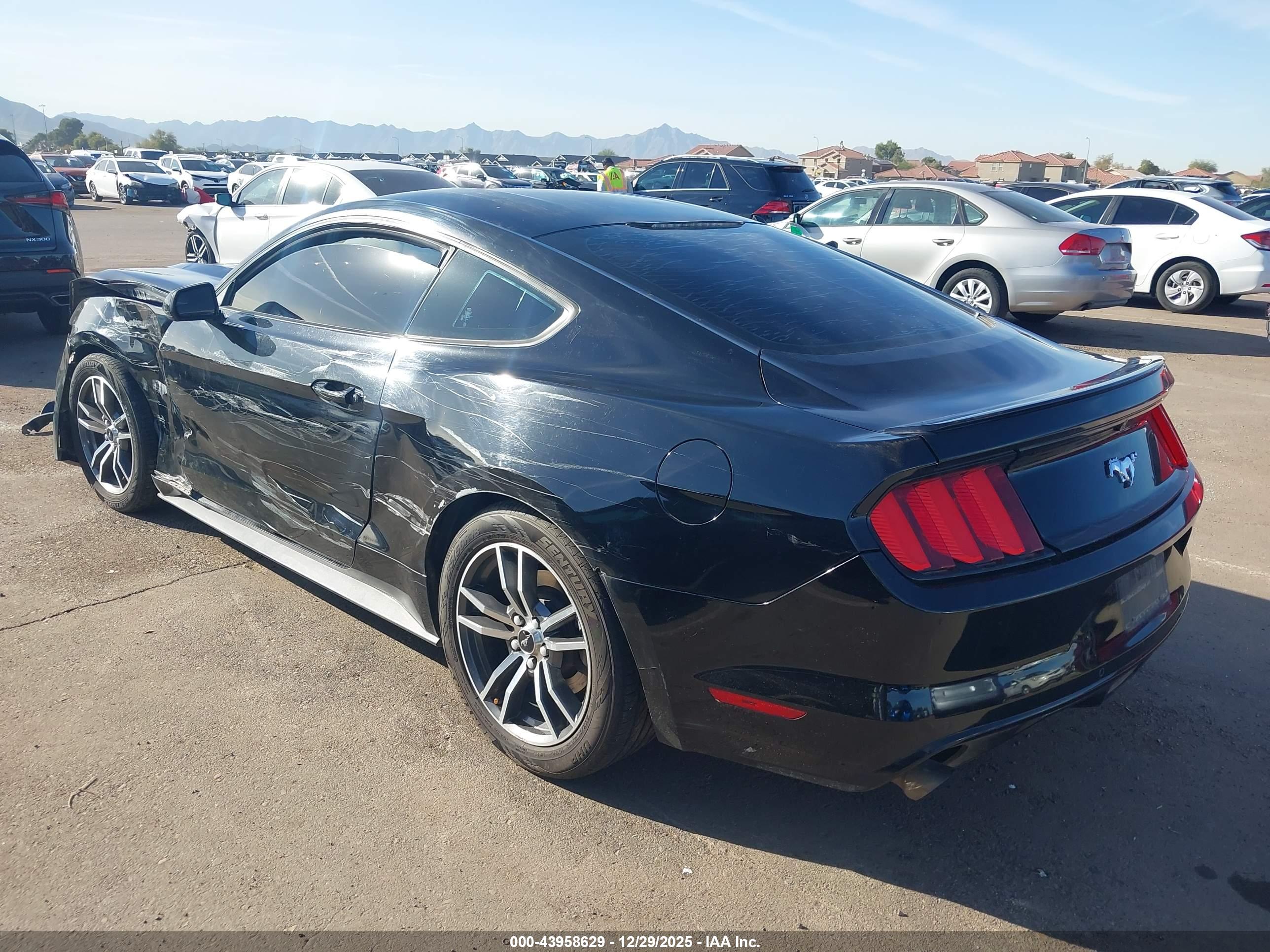 FORD MUSTANG image 3