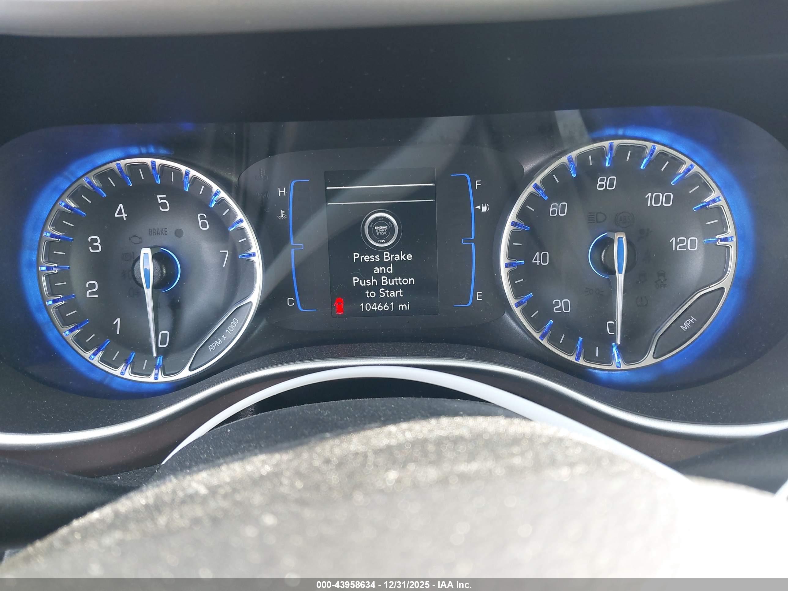CHRYSLER PACIFICA image 7