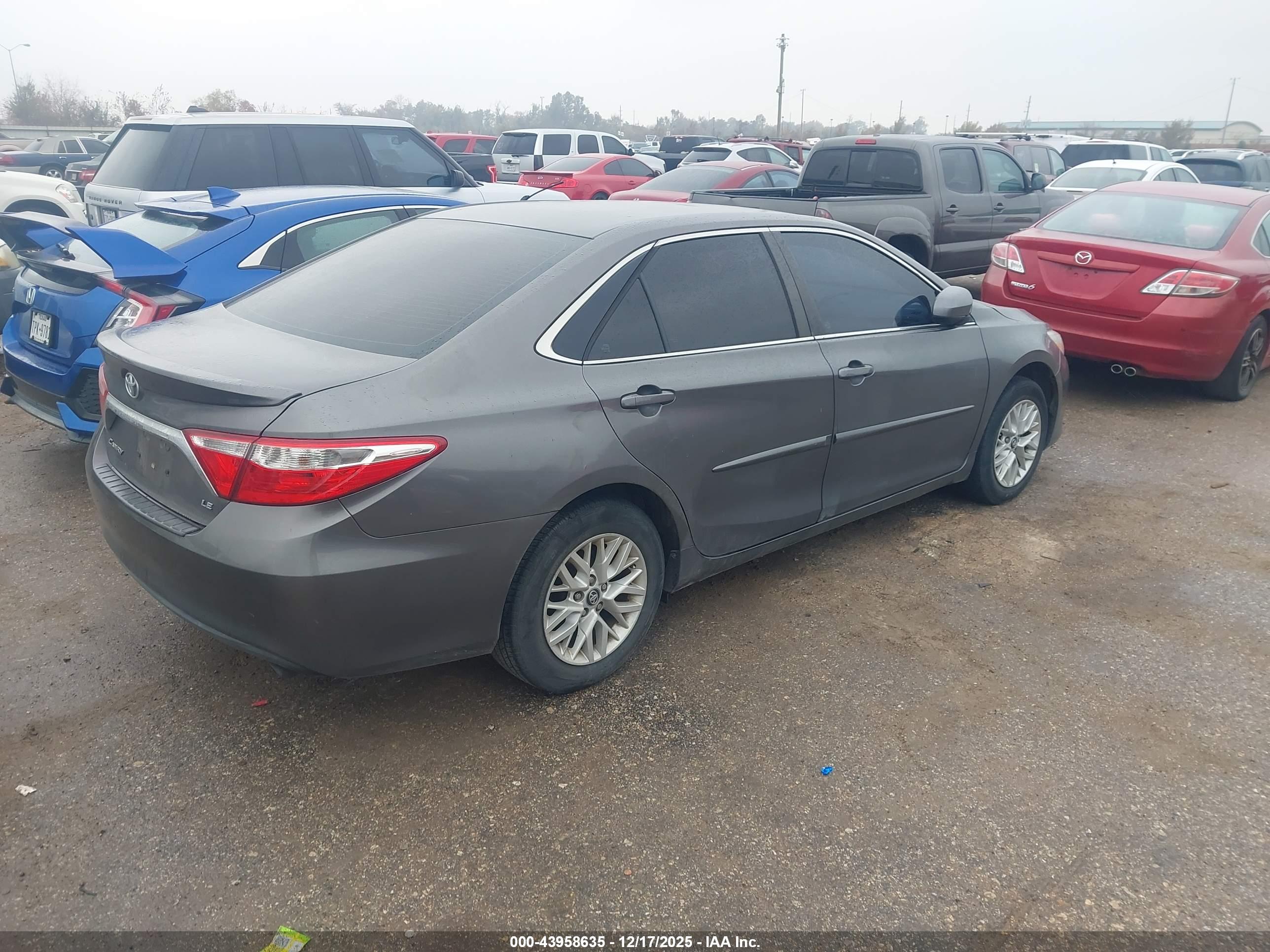 TOYOTA CAMRY image 4