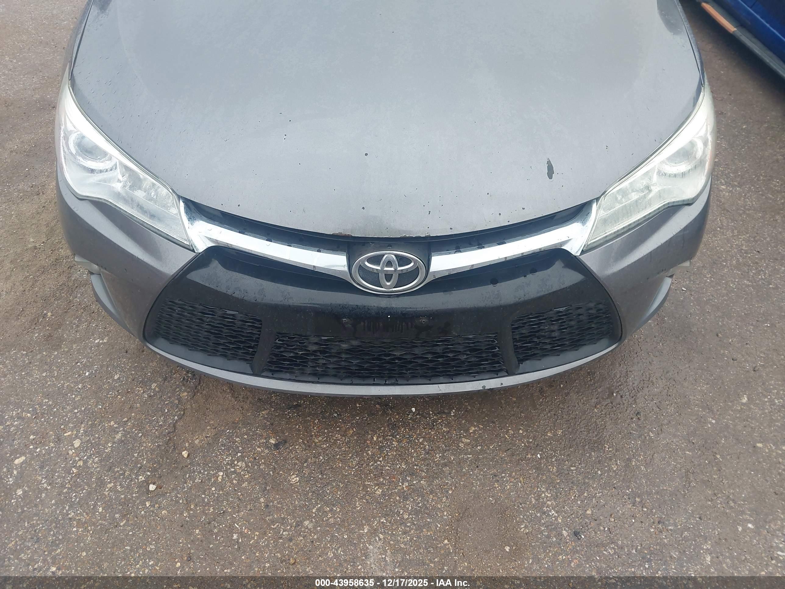 TOYOTA CAMRY image 6