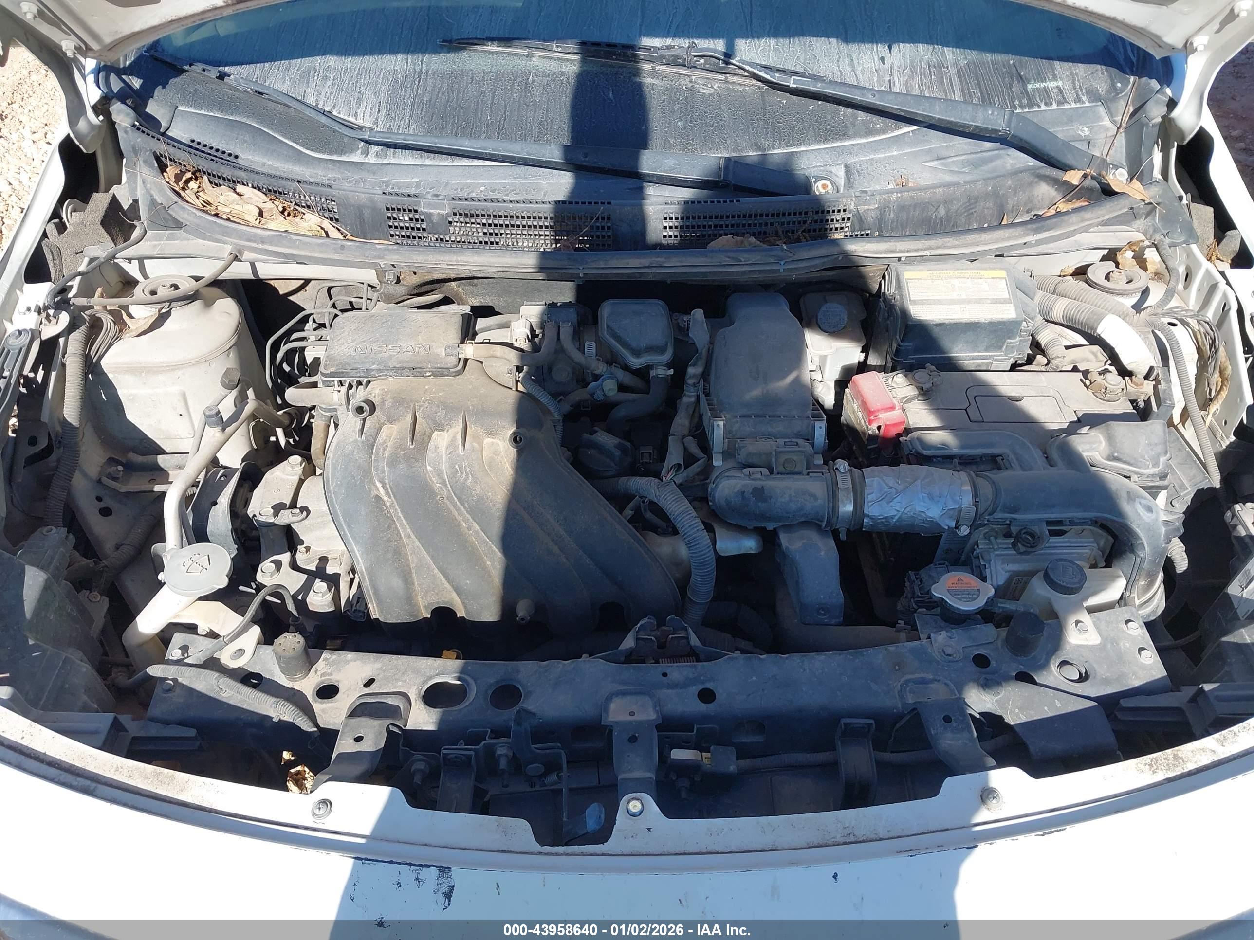 NISSAN VERSA image 10