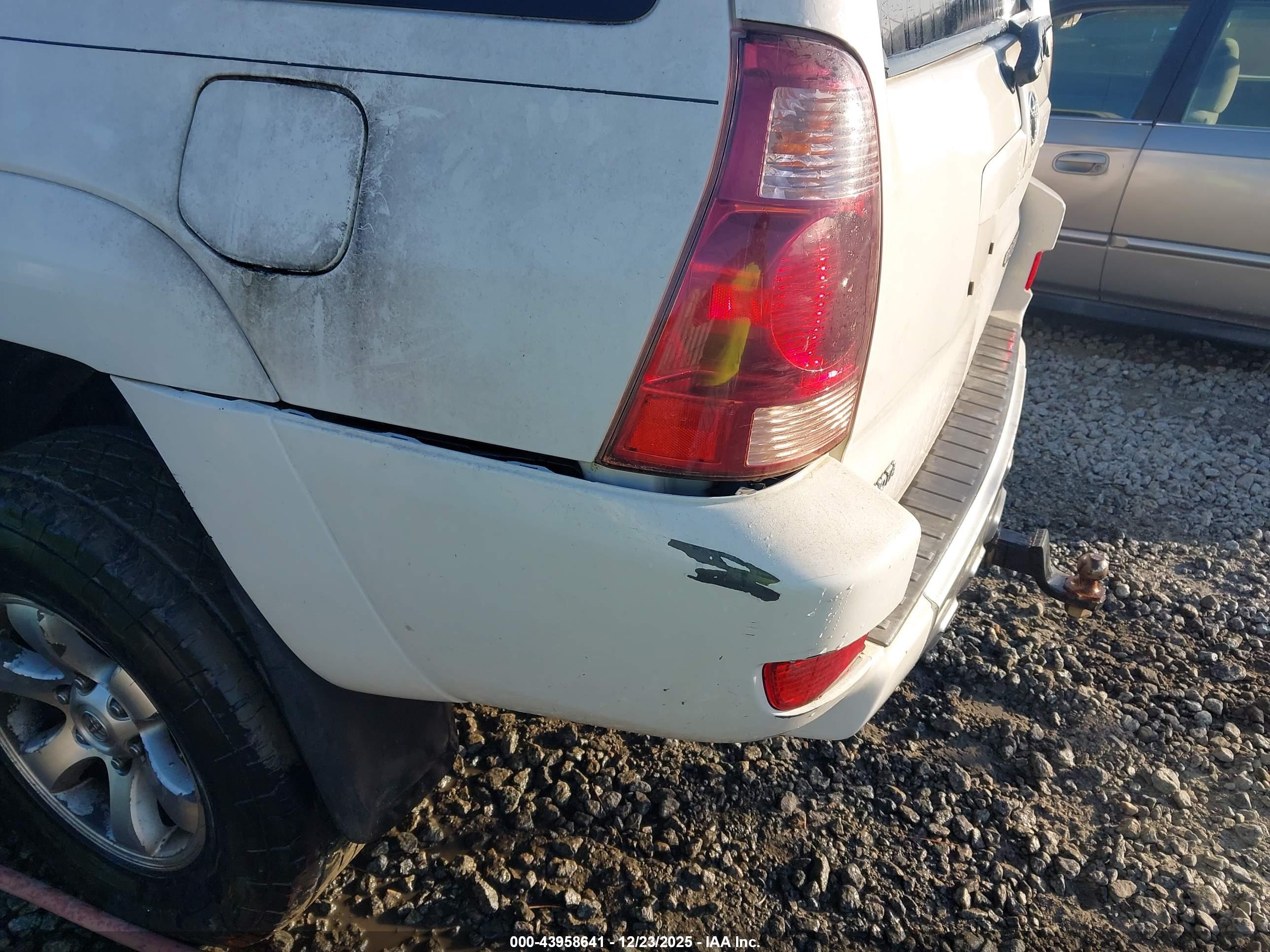 TOYOTA 4RUNNER image 6
