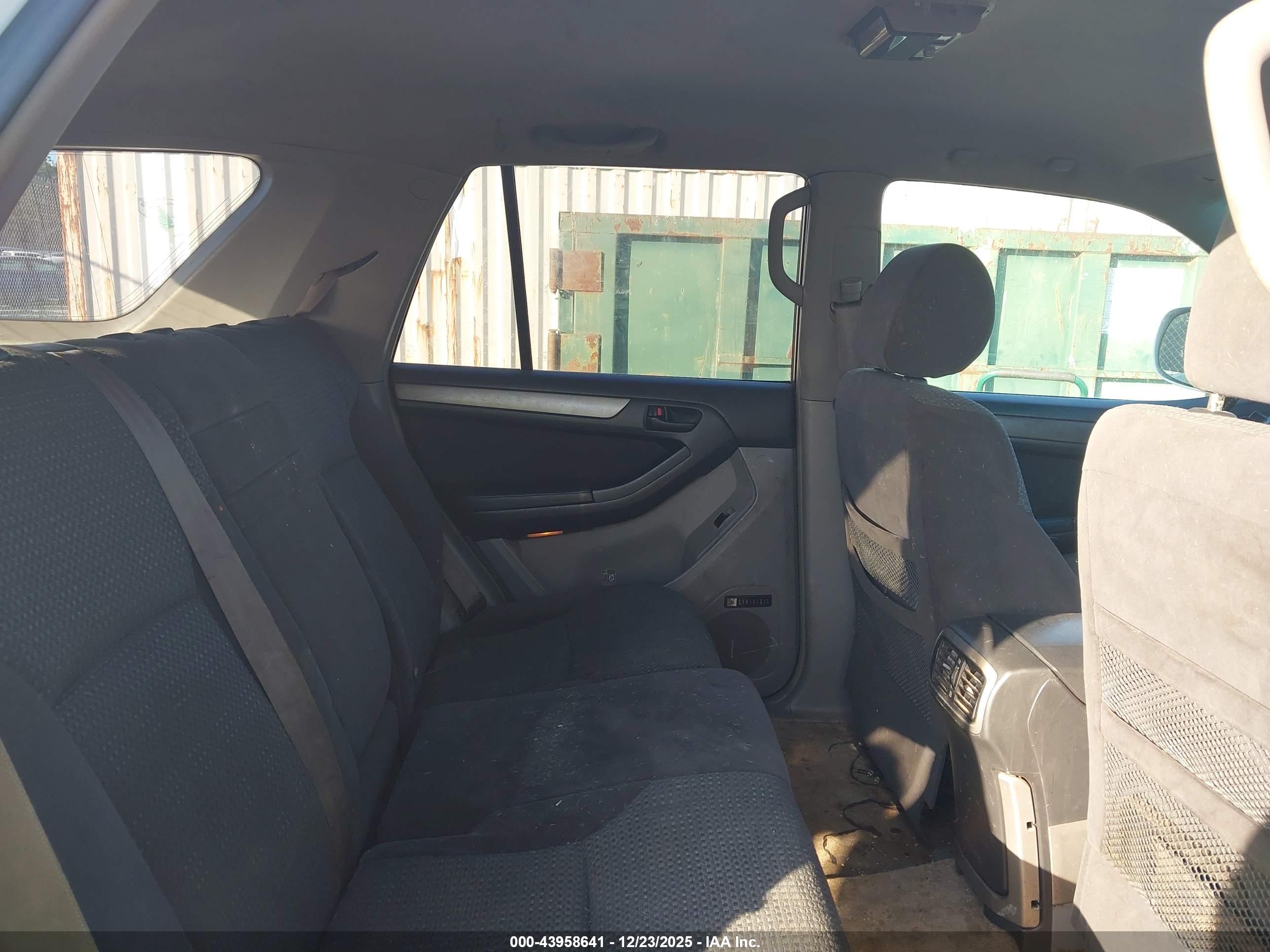 TOYOTA 4RUNNER image 8