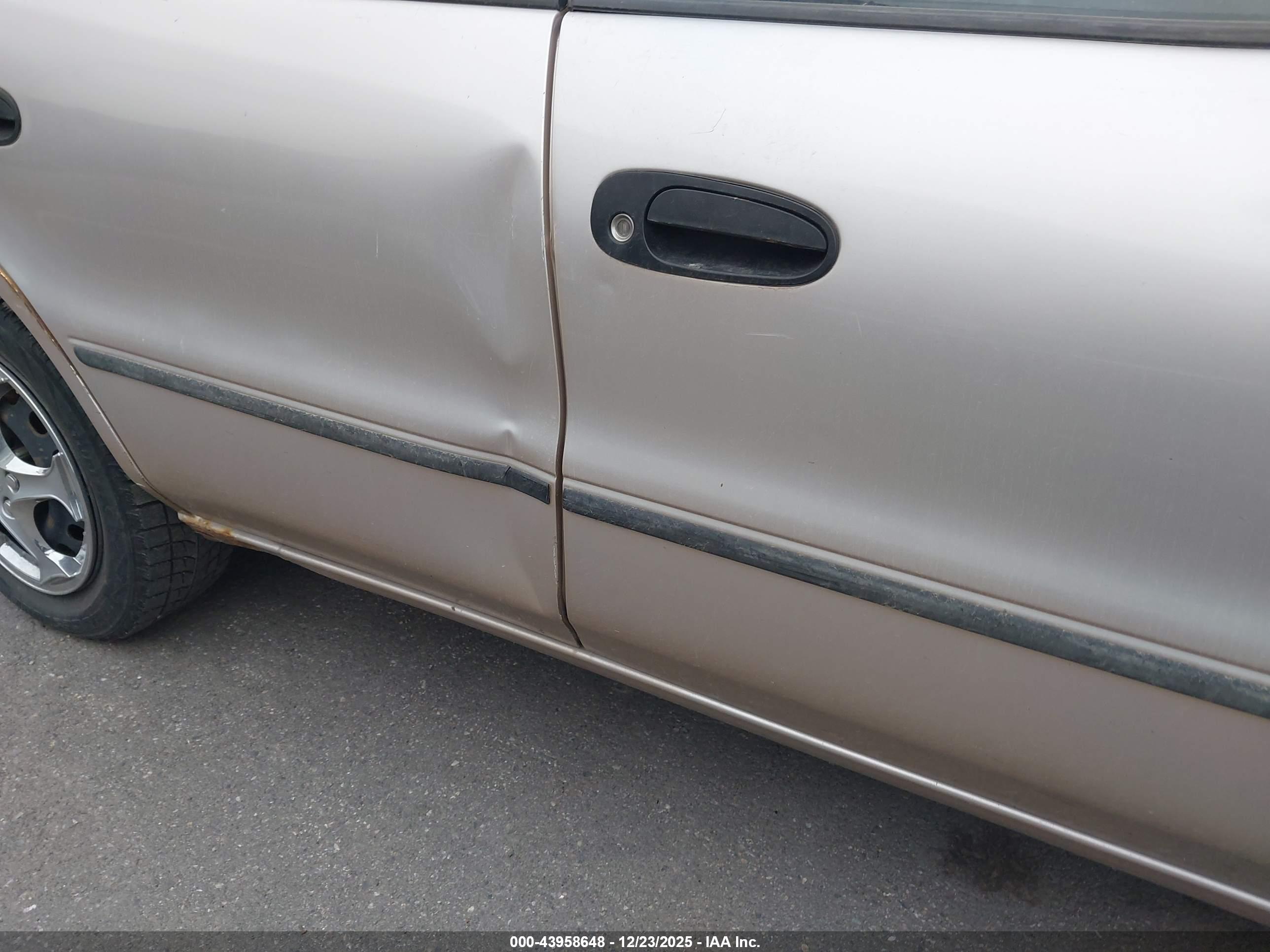 GEO PRIZM image 6