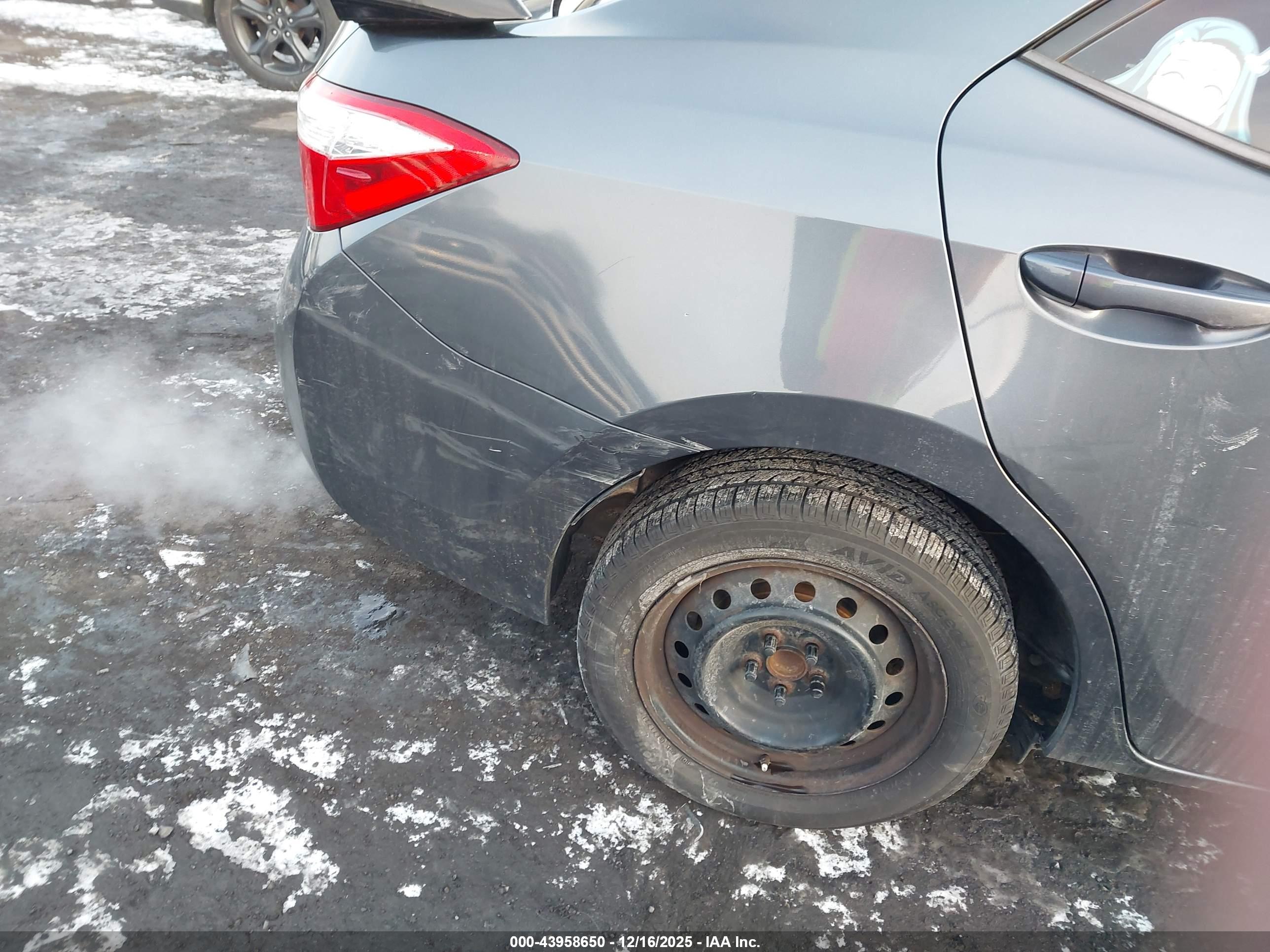 TOYOTA COROLLA image 6